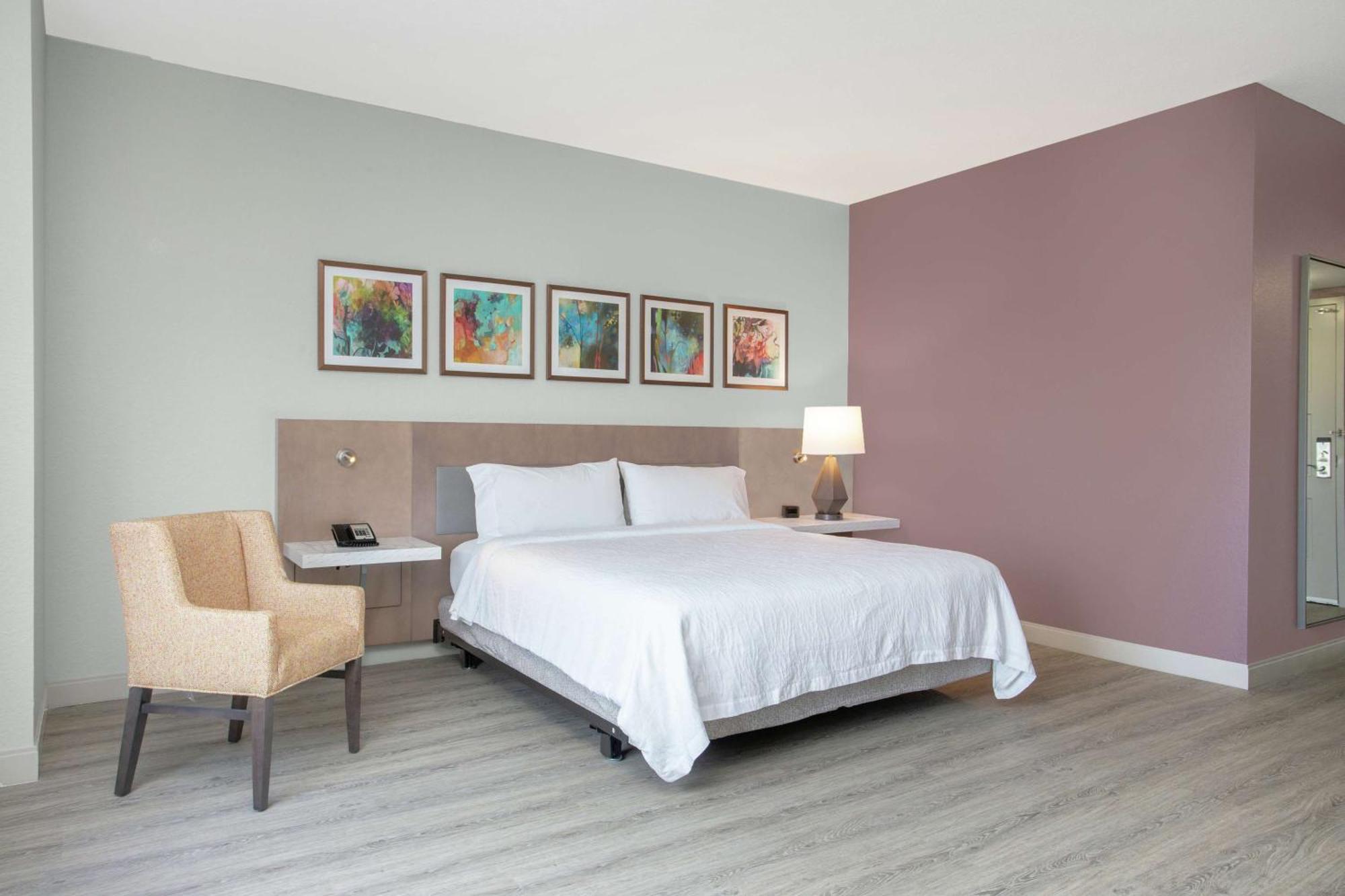 One-Bedroom King Room-Hearing Access