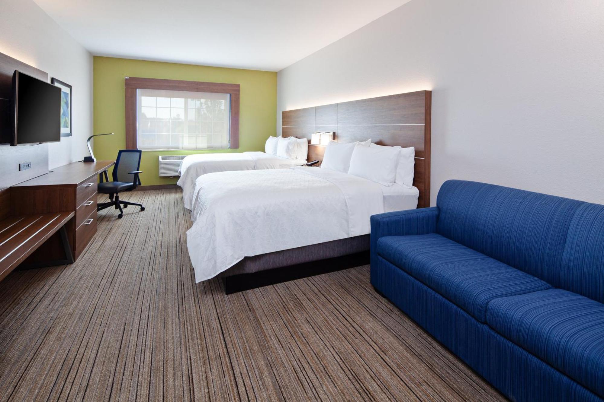 Queen Suite with Two Queen Beds and Sofa Bed