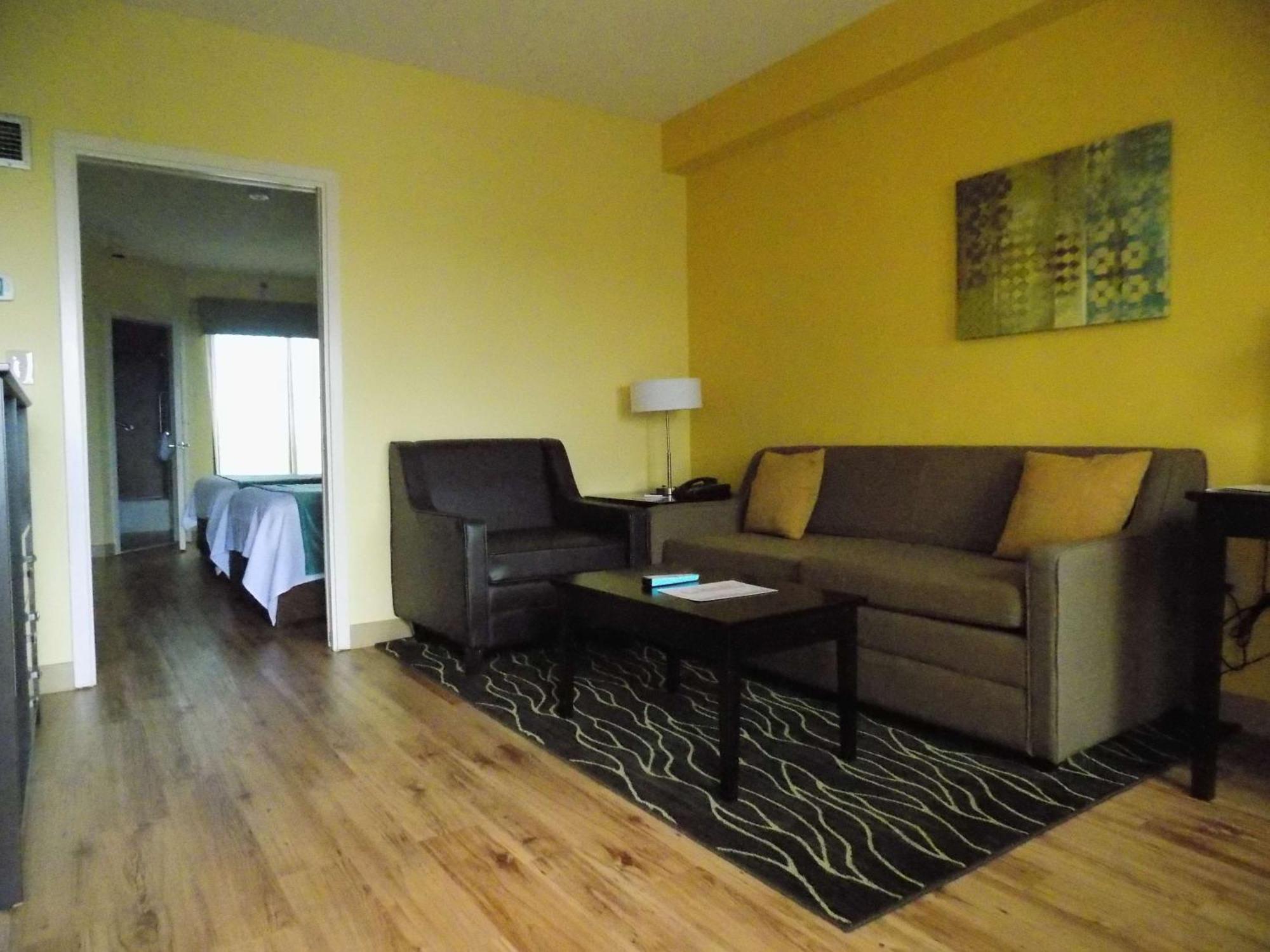 Suite with Two Double Beds and Sofa Bed - Non-Smoking