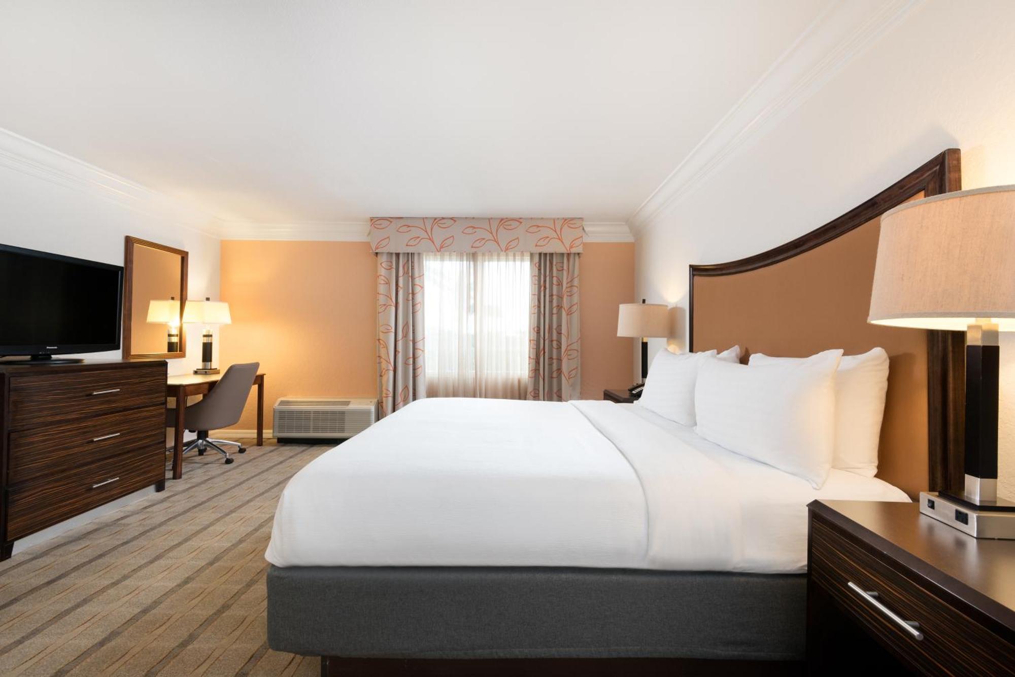 Standard King Room