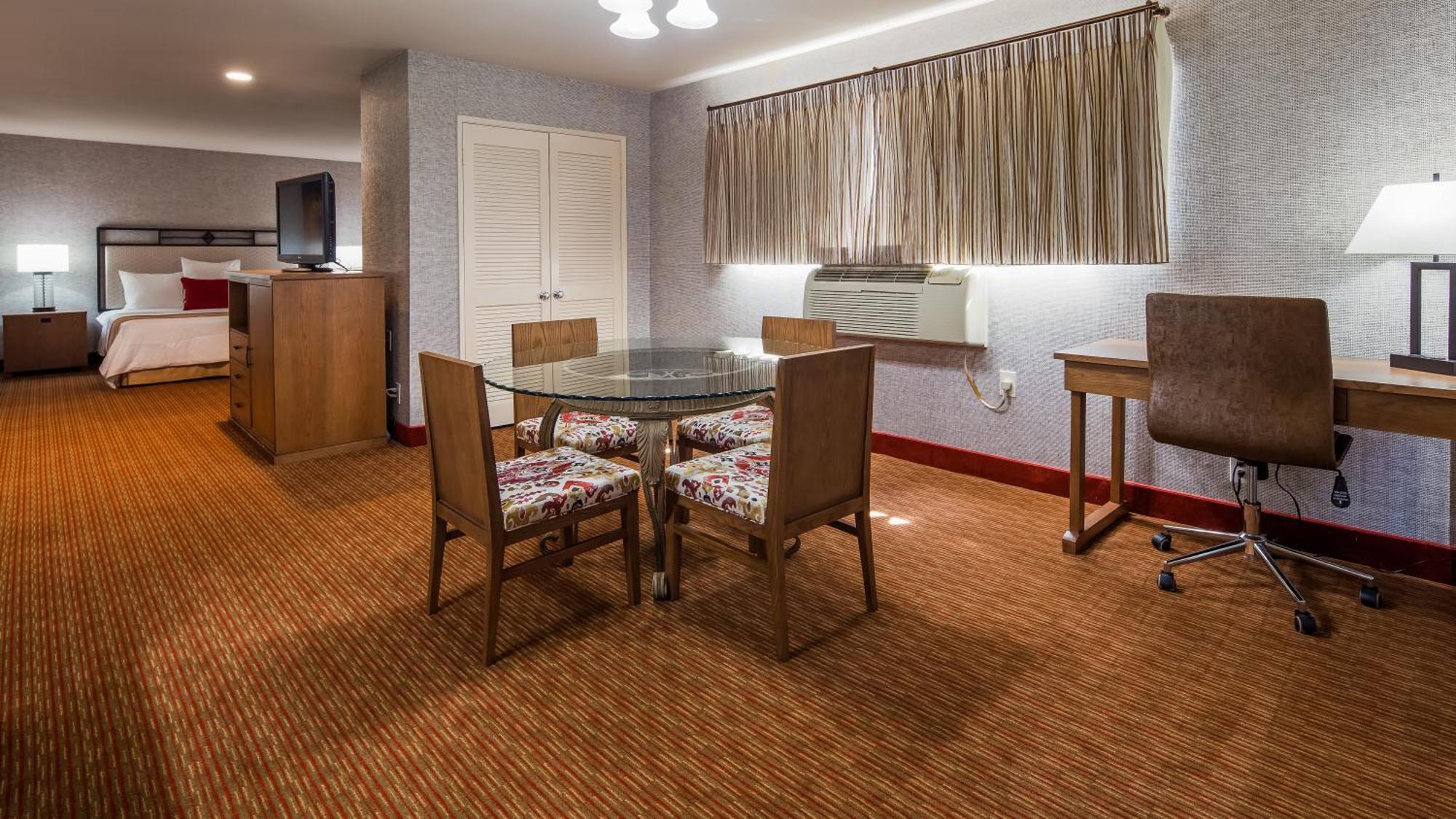 King Room with Sofa Bed - Non-Smoking