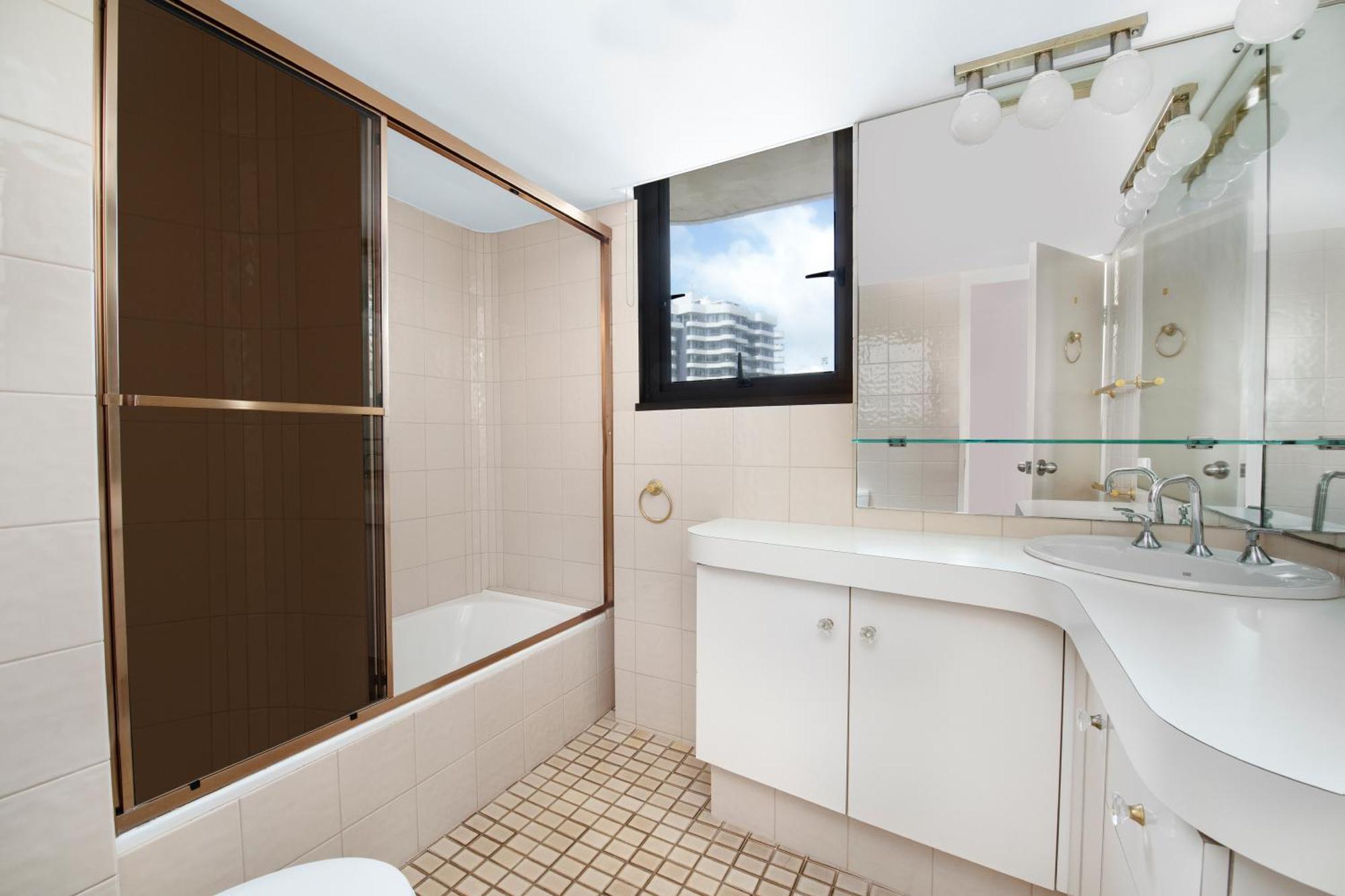 Two-Bedroom Premium Apartment with Ocean View