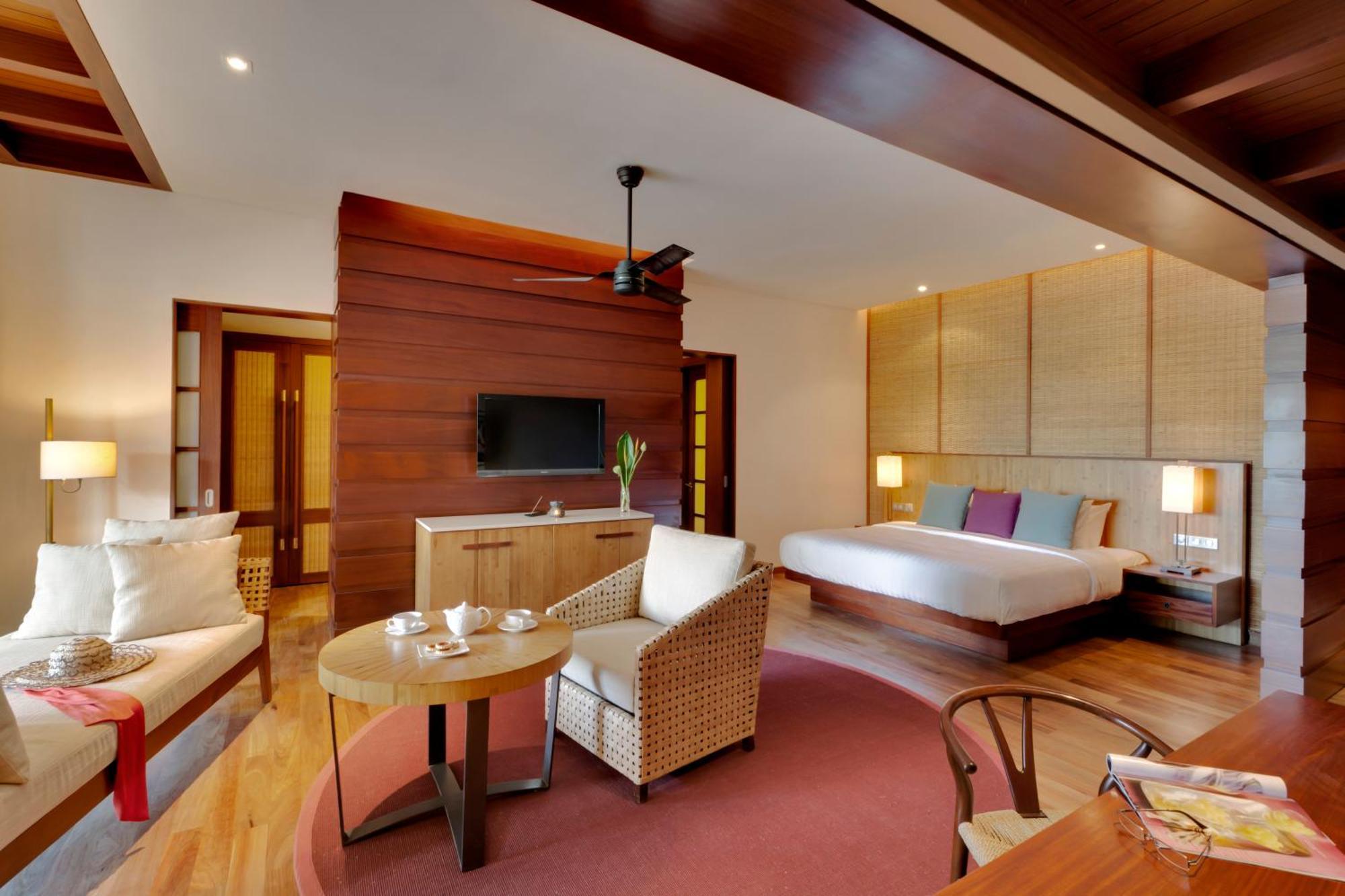 Suite de luxe avec piscine chauffée et vue sur la piscine