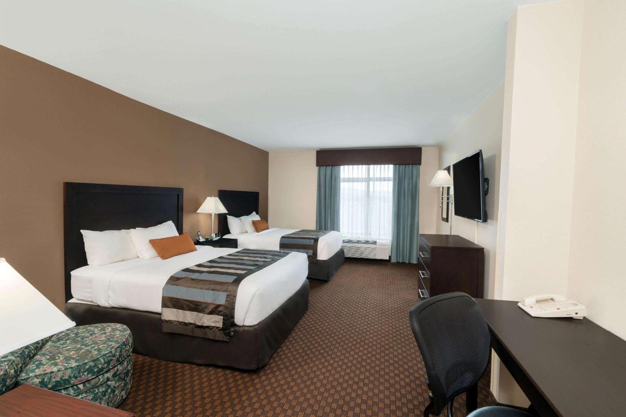 Queen Room with Two Queen Beds - Non-Smoking