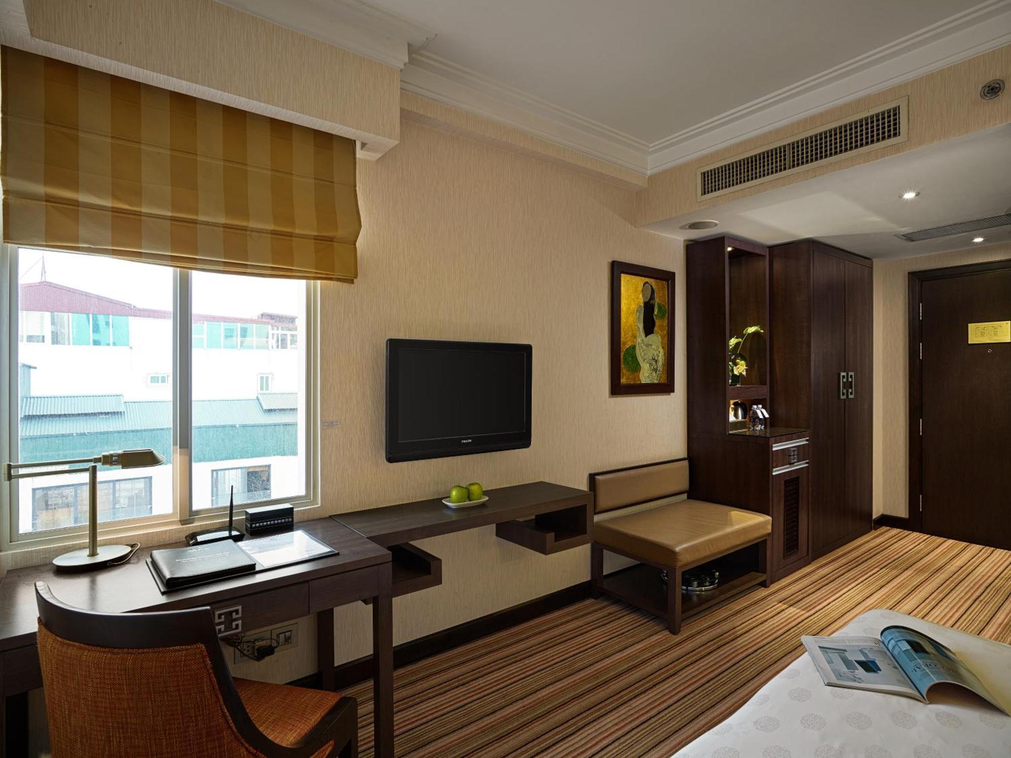 Premium Deluxe Double or Twin Room,1542572428:JPEG
