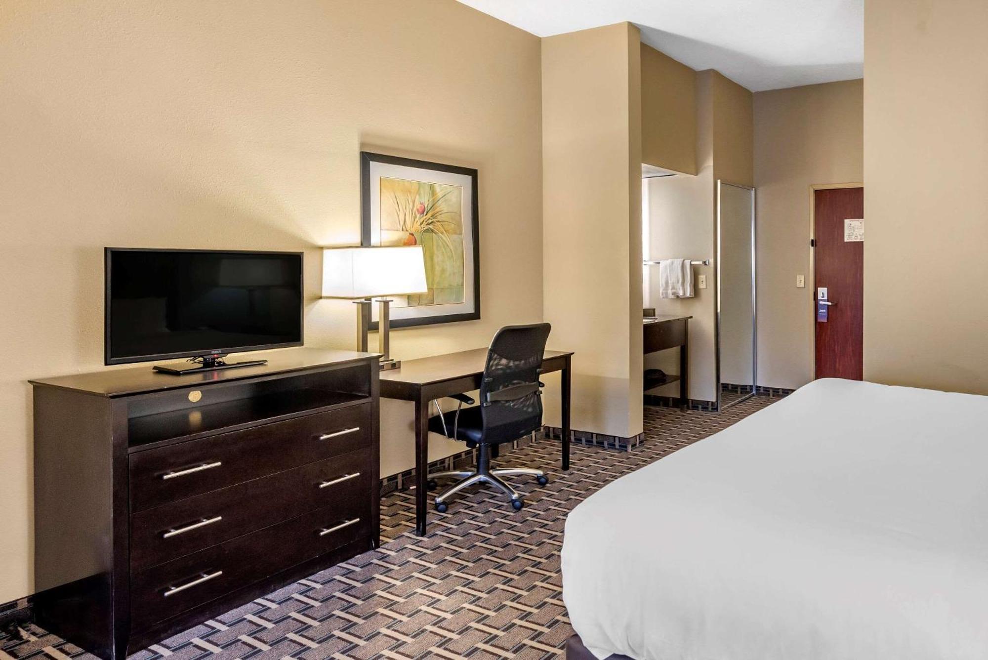King Suite with Sofa Bed - Non Smoking