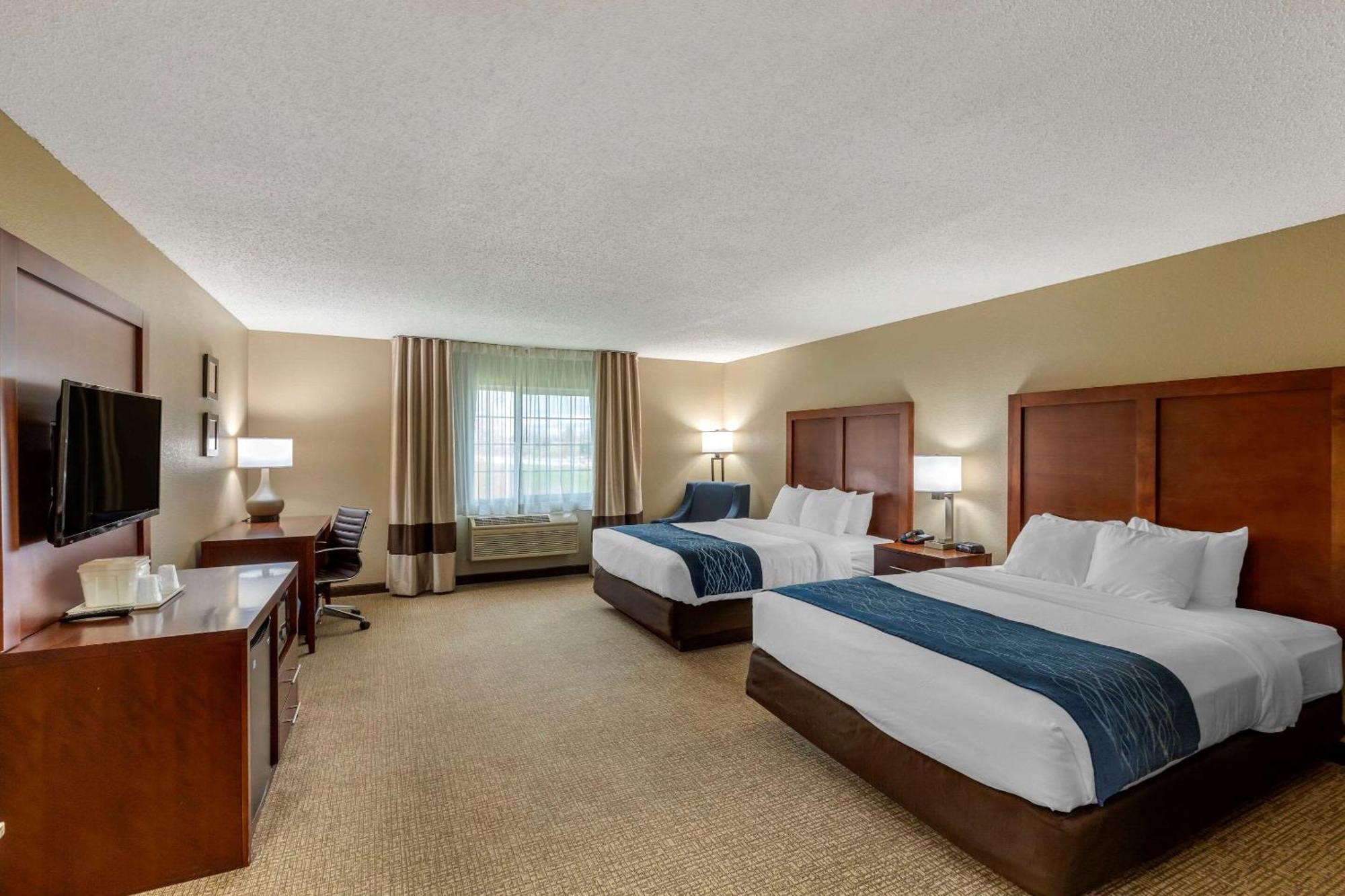 Queen Room with Two Queen Beds - Non-Smoking