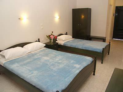 Doppel-/Zweibettzimmer mit Wohnbereich