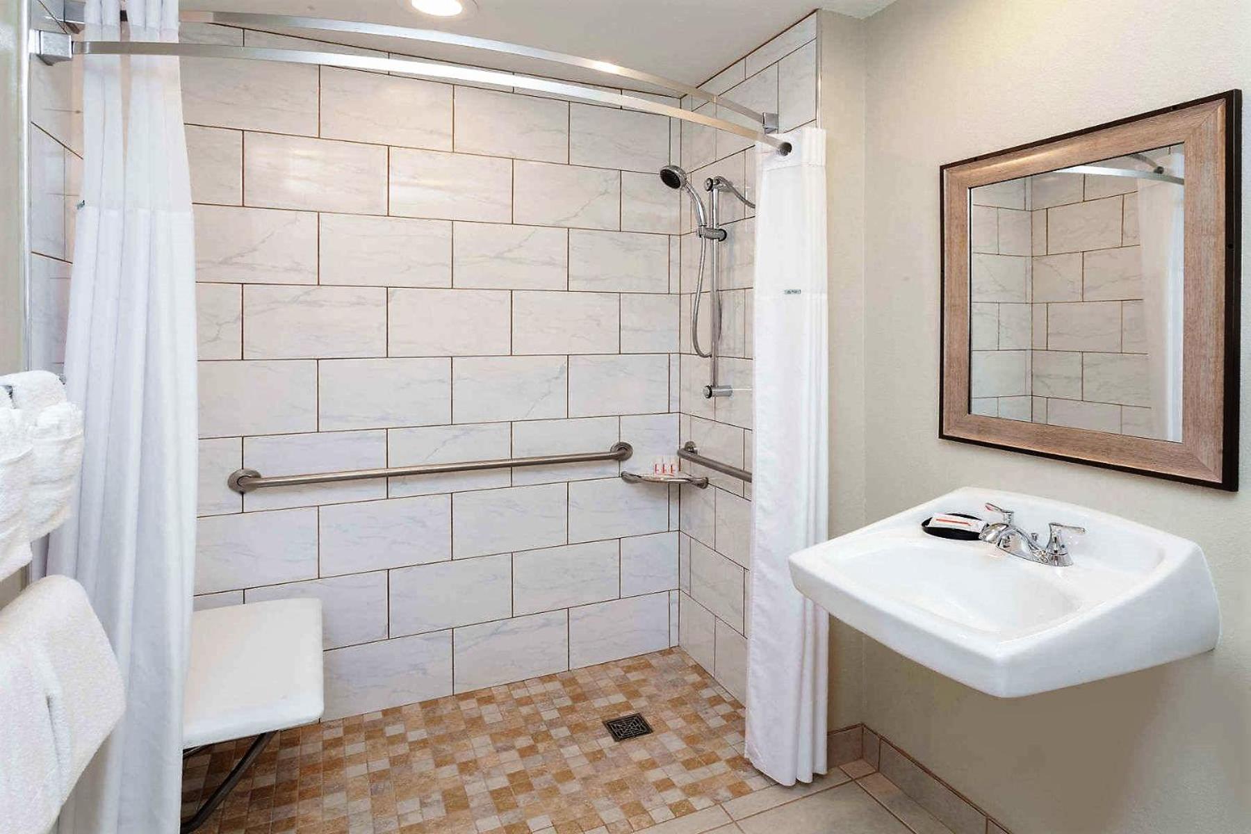 King Room with Roll-In Shower - Accessible/Non Smoking
