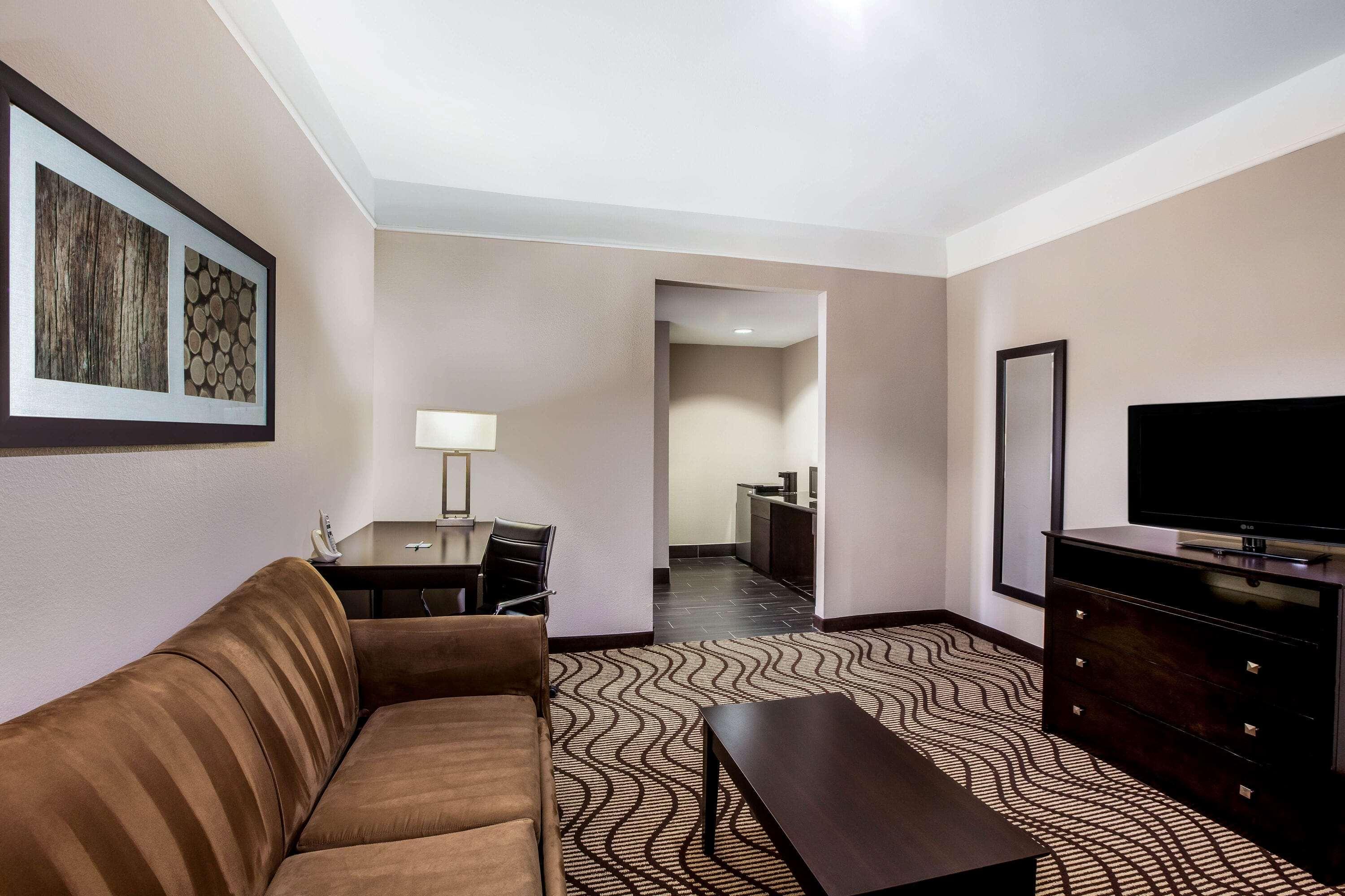 Executive King Suite - Non-Smoking