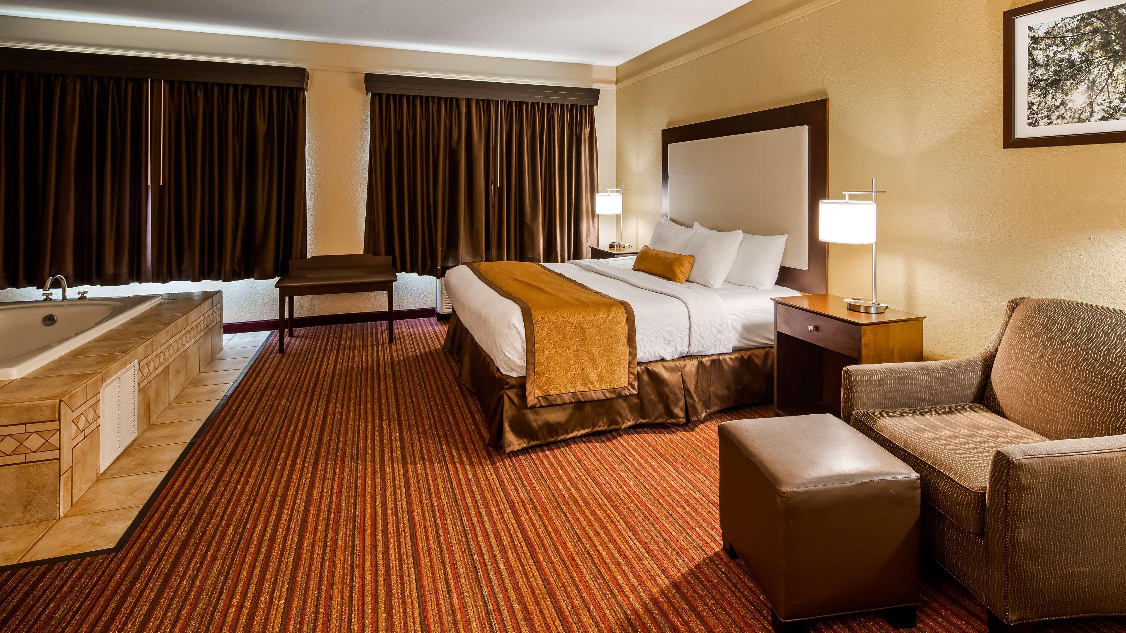 King Room with Spa Bath - Non Smoking