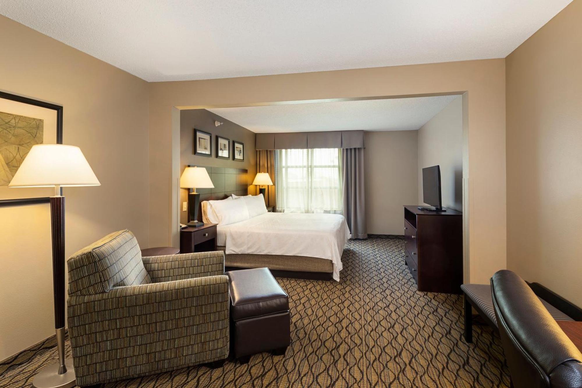 Standard King Room
