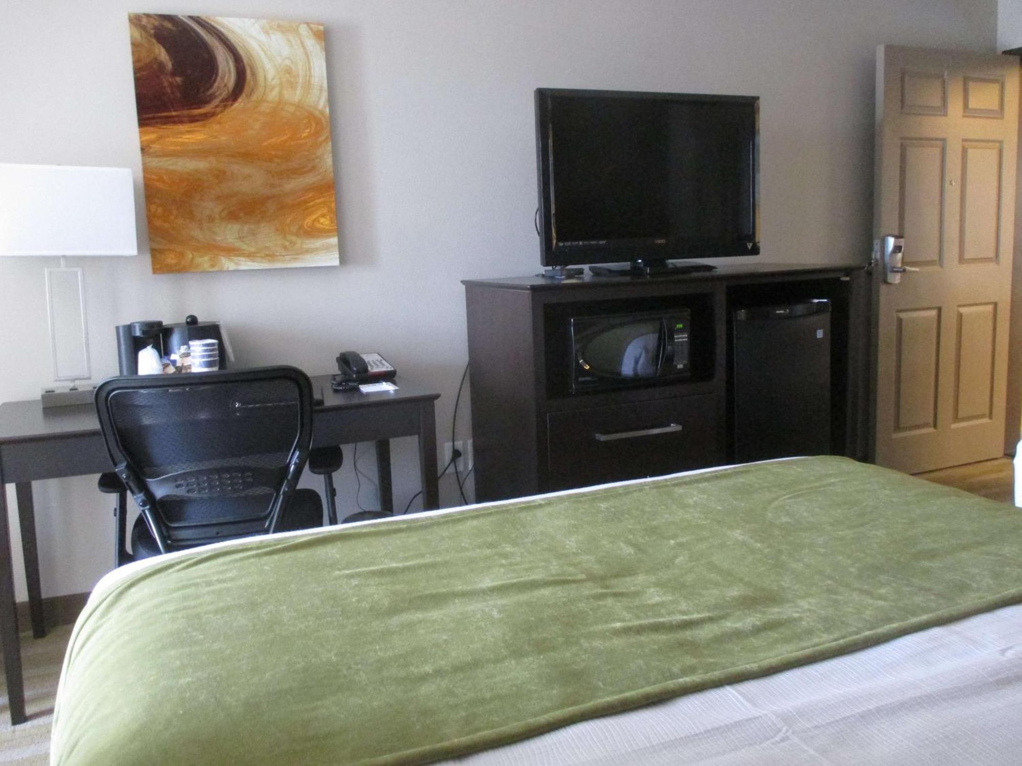 King Room - Non-Smoking