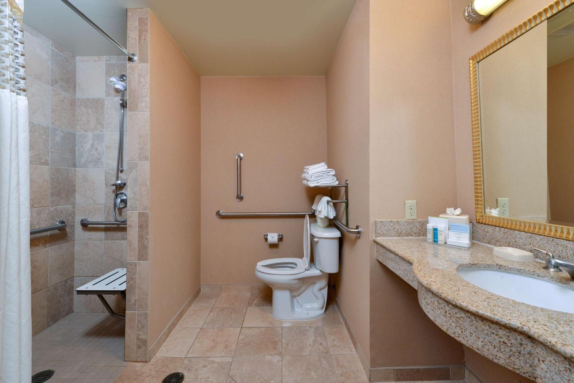 Queen Room with Two Queen Beds - Mobility and Hearing Access/Non-Smoking