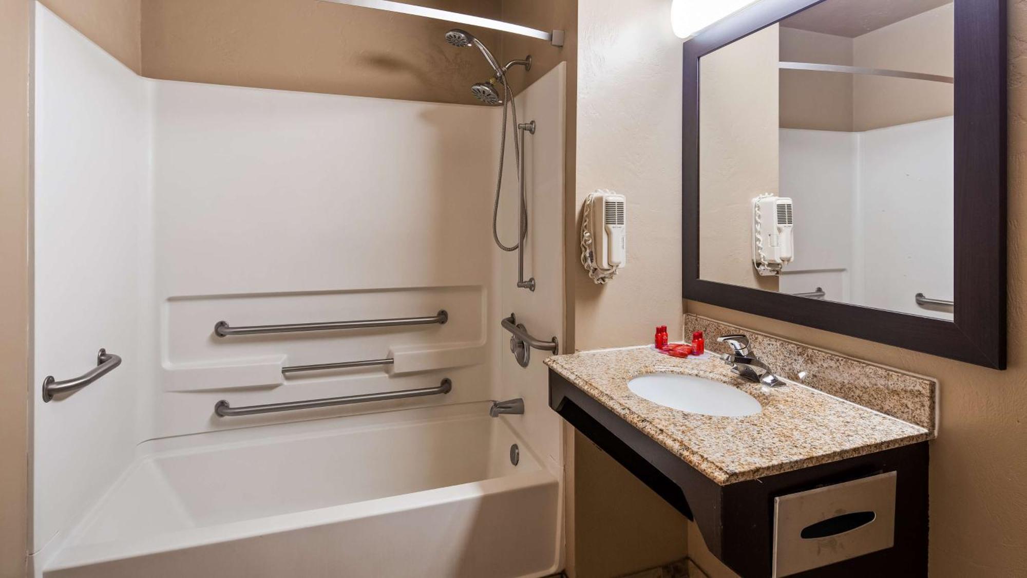 Queen Room - Mobility Access