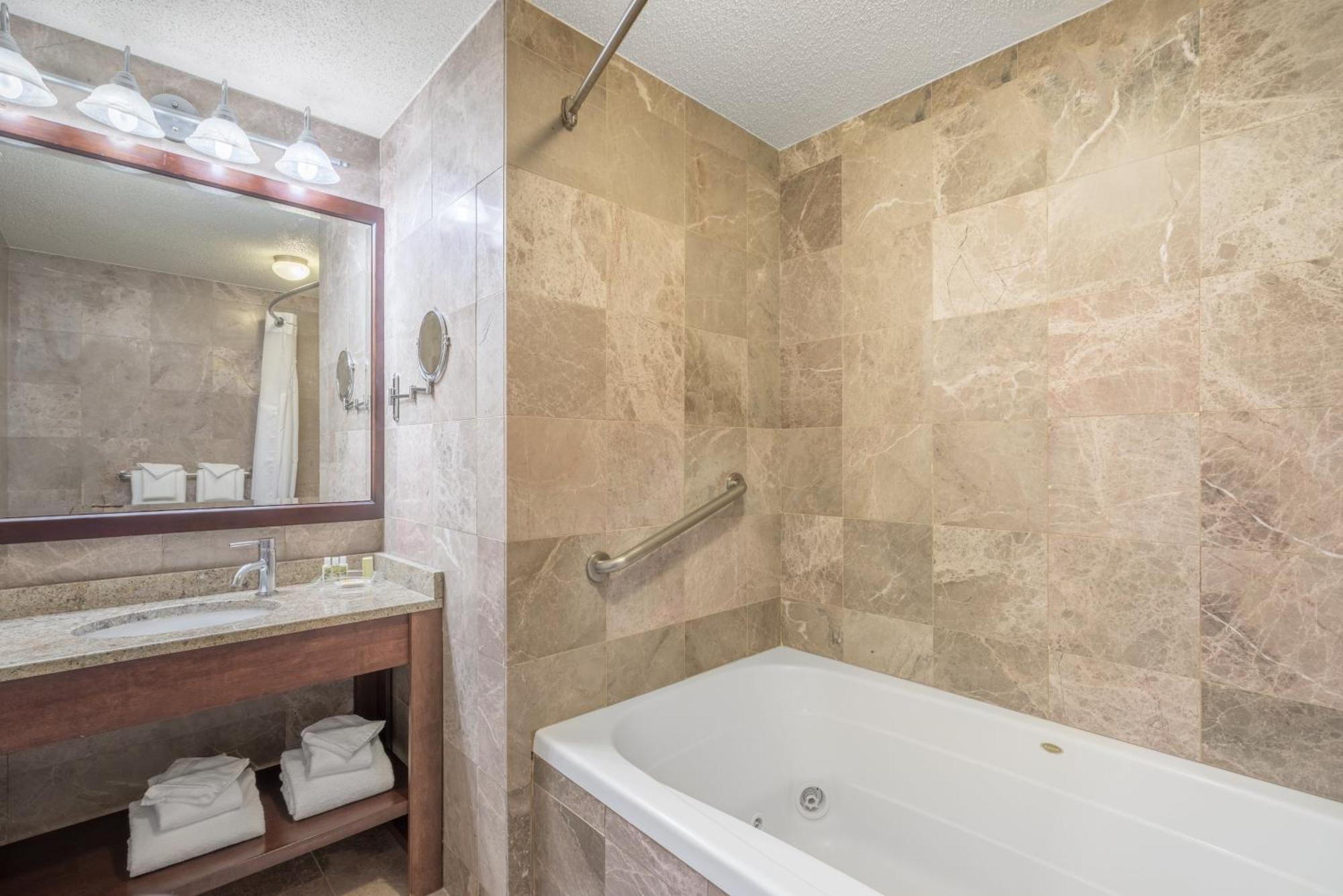 King Room with Jetted Tub