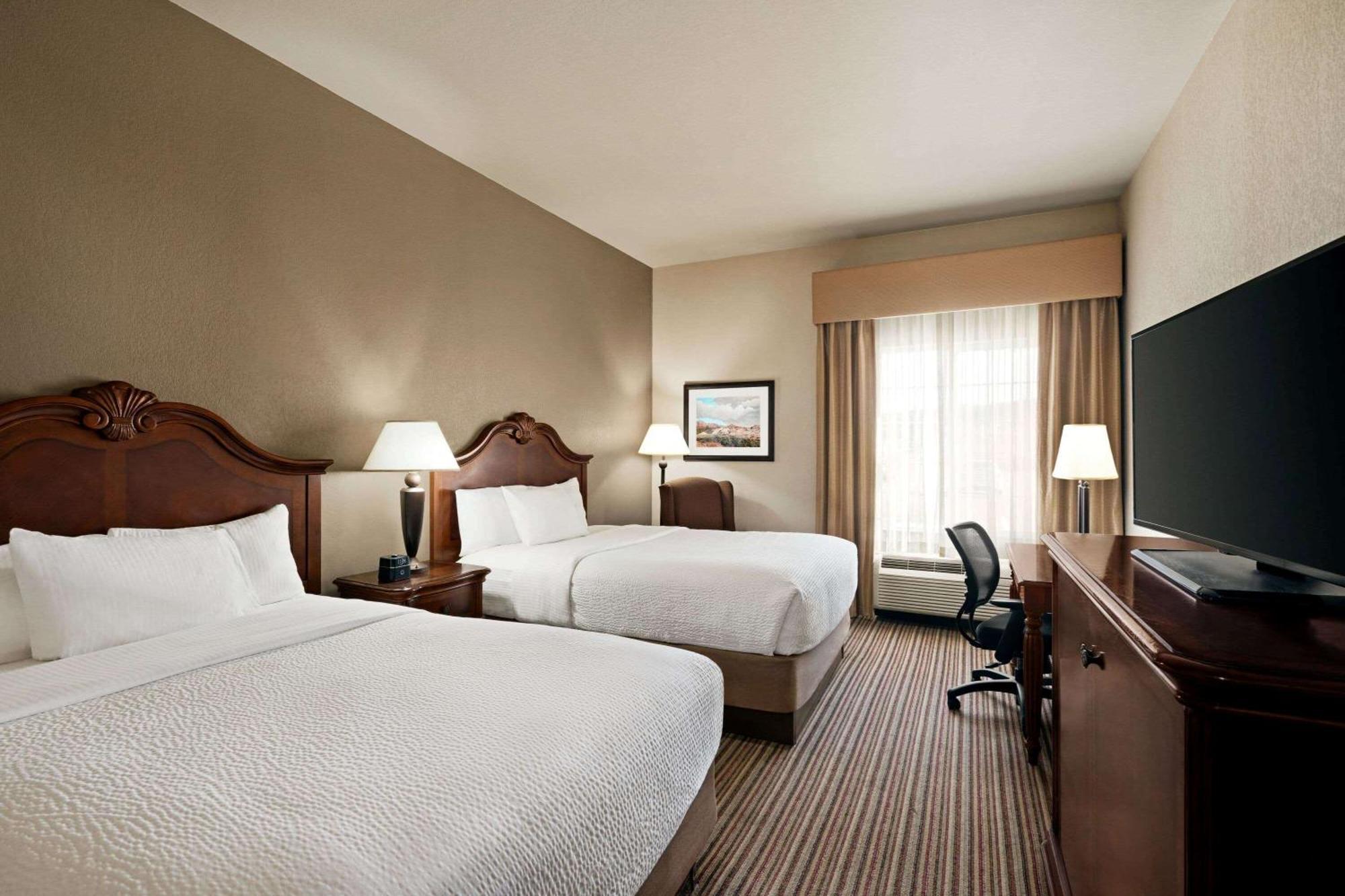 Queen Room with Two Queen Beds - Mobility Access