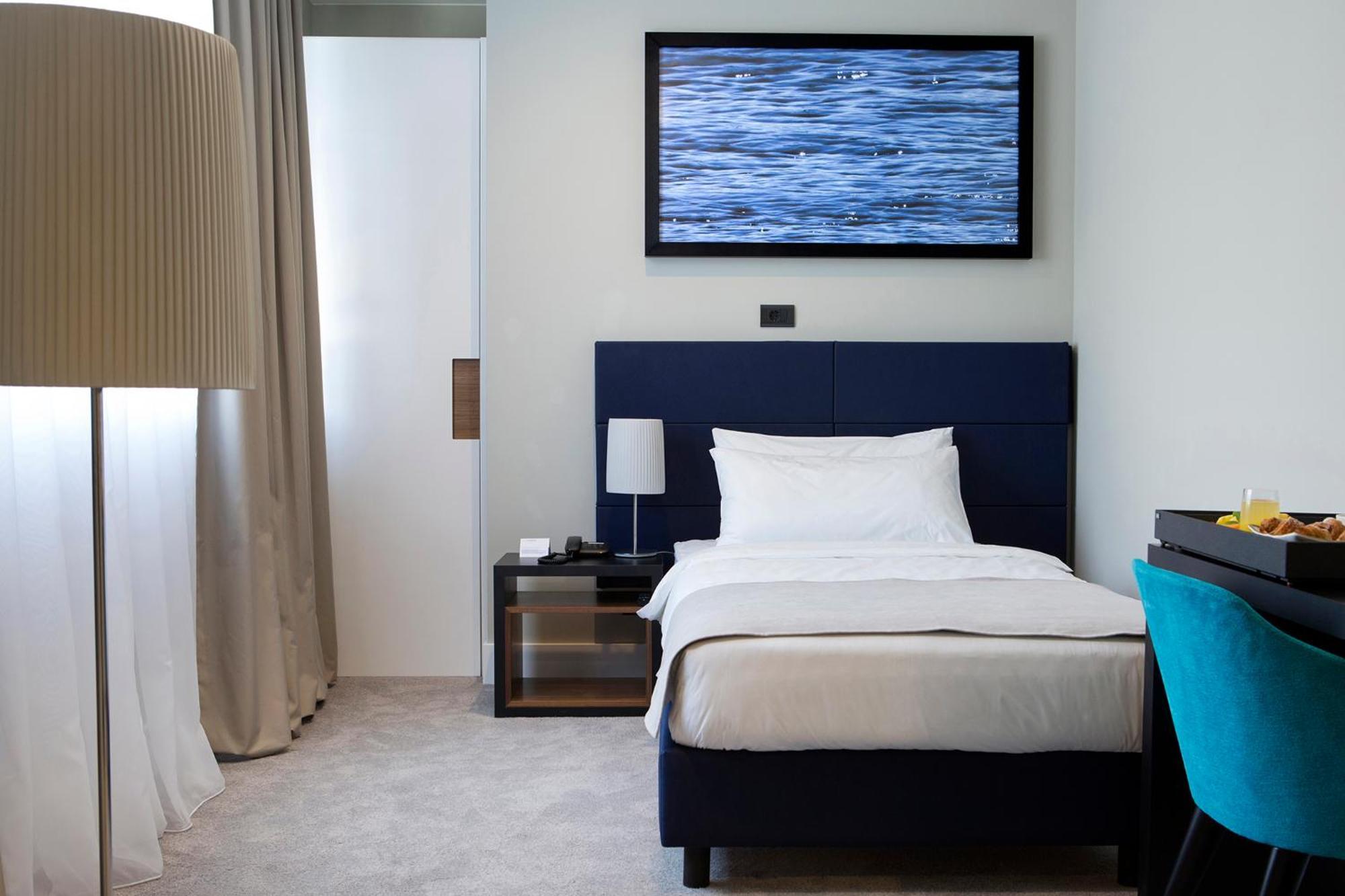 Chambre Simple Classique Accessible aux Personnes à Mobilité Réduite
