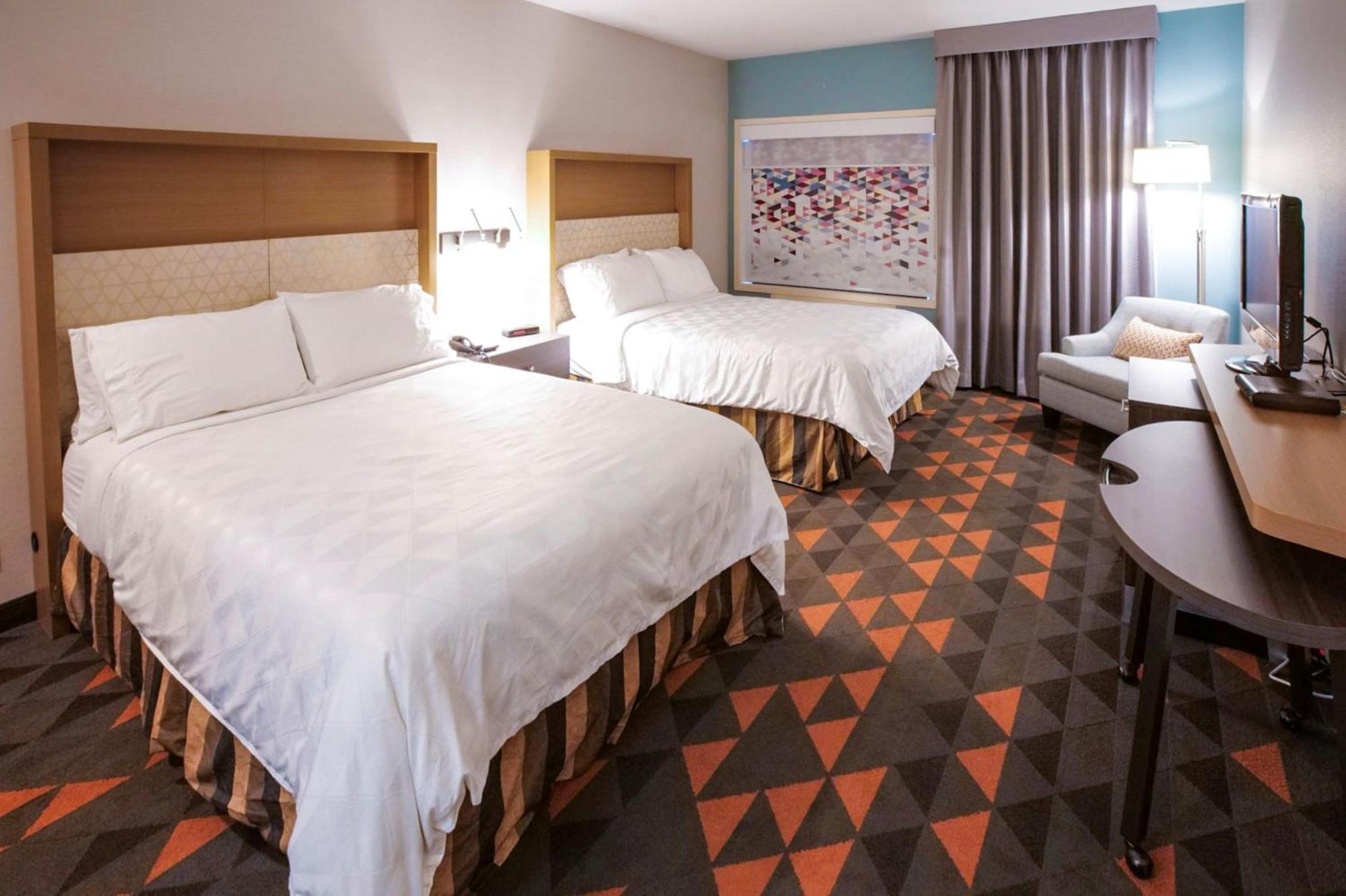 Queen Room with Two Queen Beds and Balcony and View