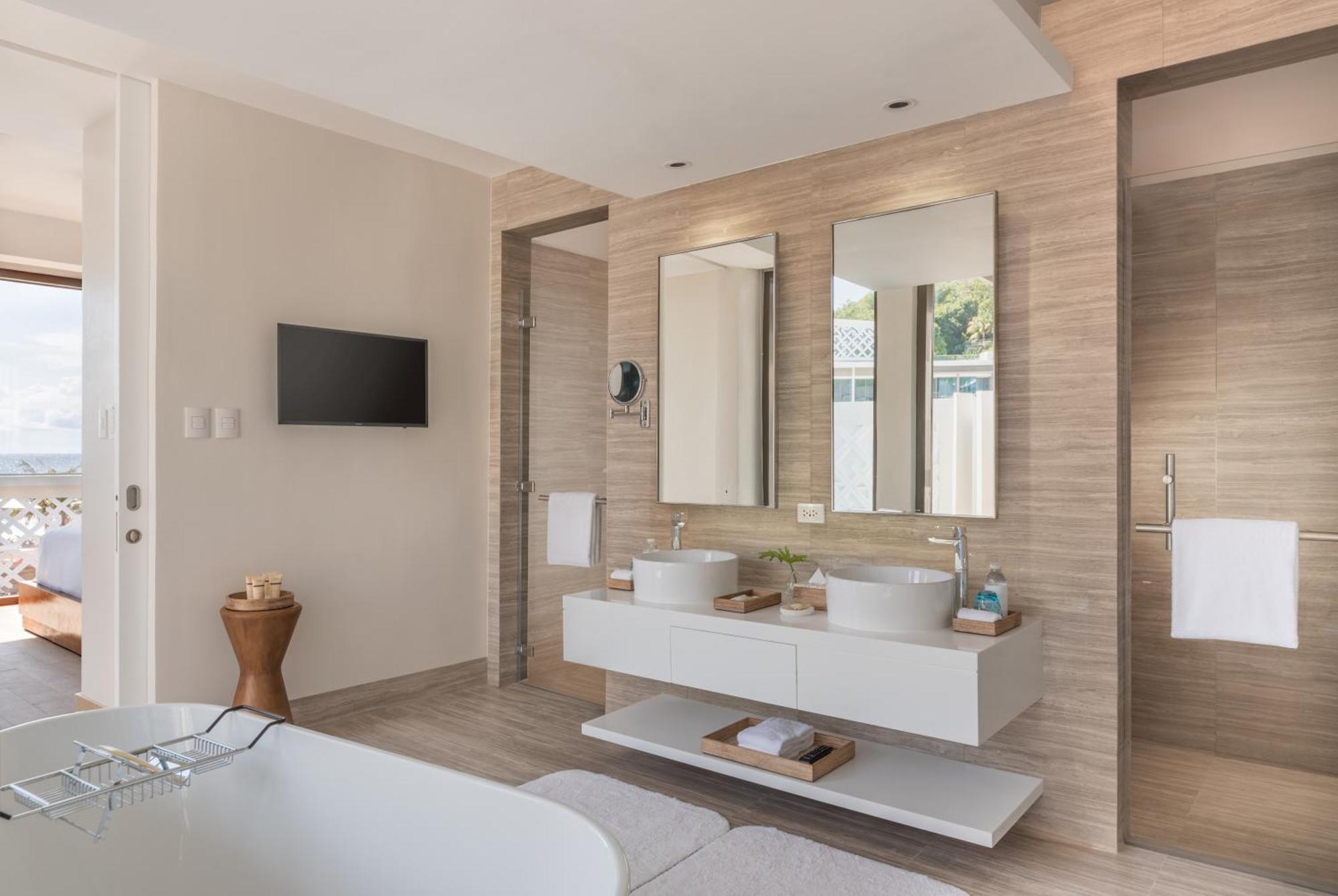 Villa with Plunge Pool