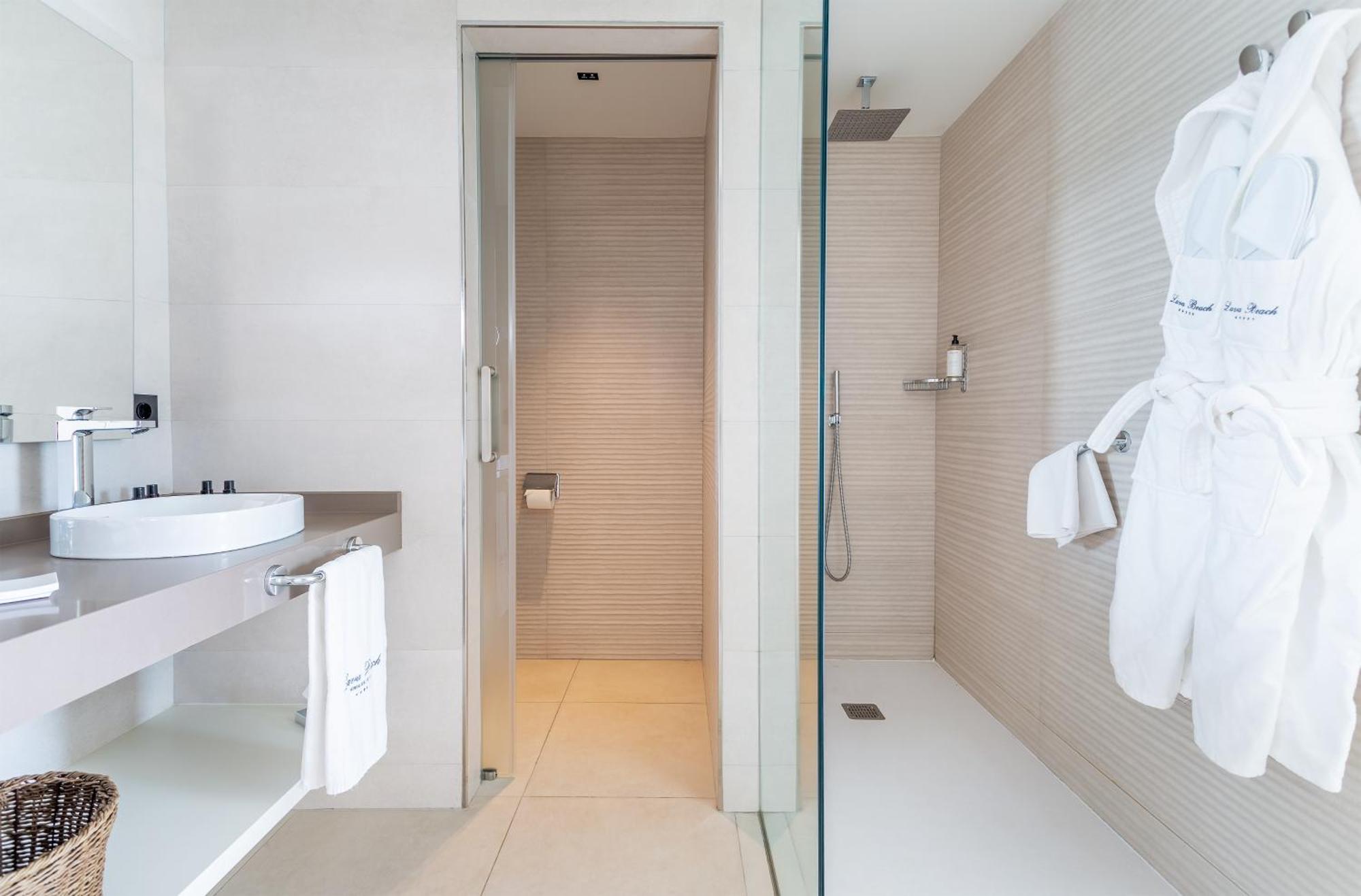 Premium Doppelzimmer mit Meerblick und Zugang zum Wellnessbereich