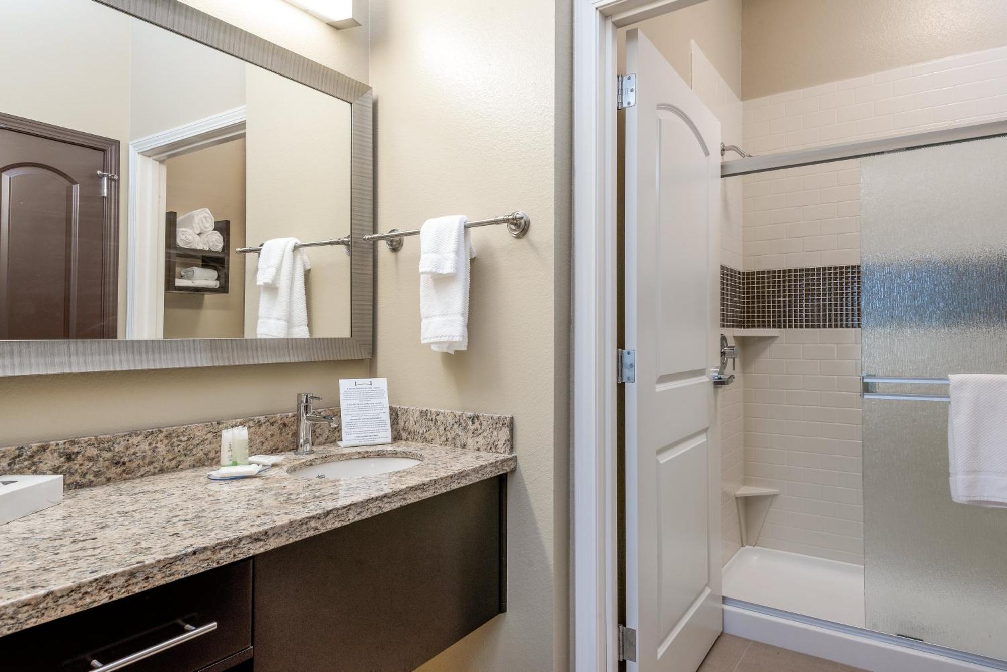 Queen Studio Suite - Hearing Accessible/ Non-Smoking