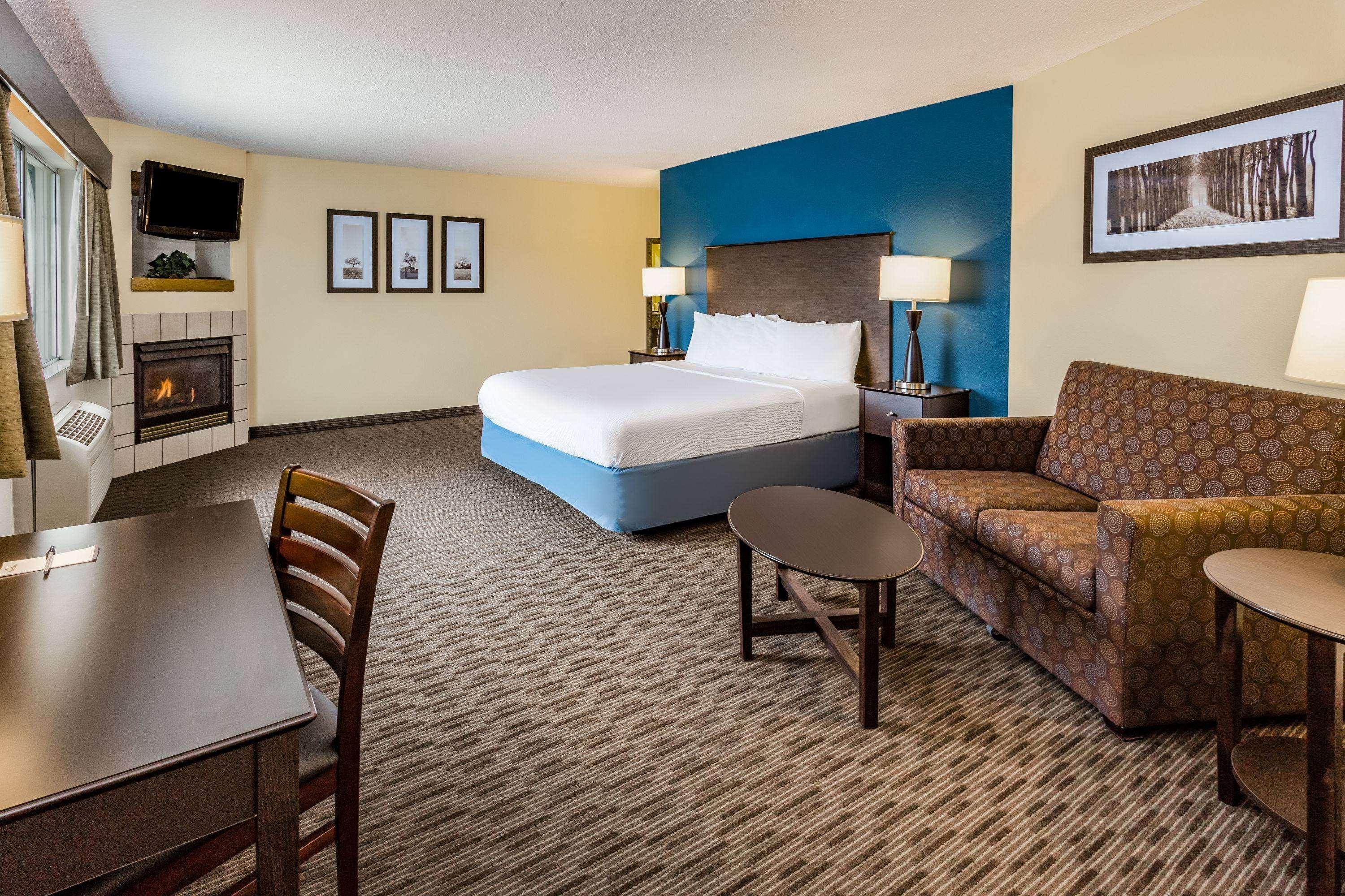 Superior King Suite - Non-Smoking