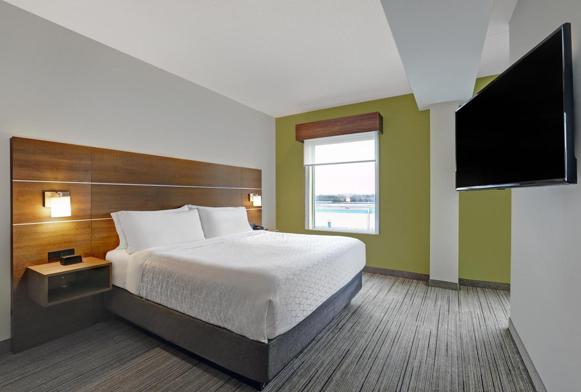 King Suite with Sofa Bed - Non-Smoking