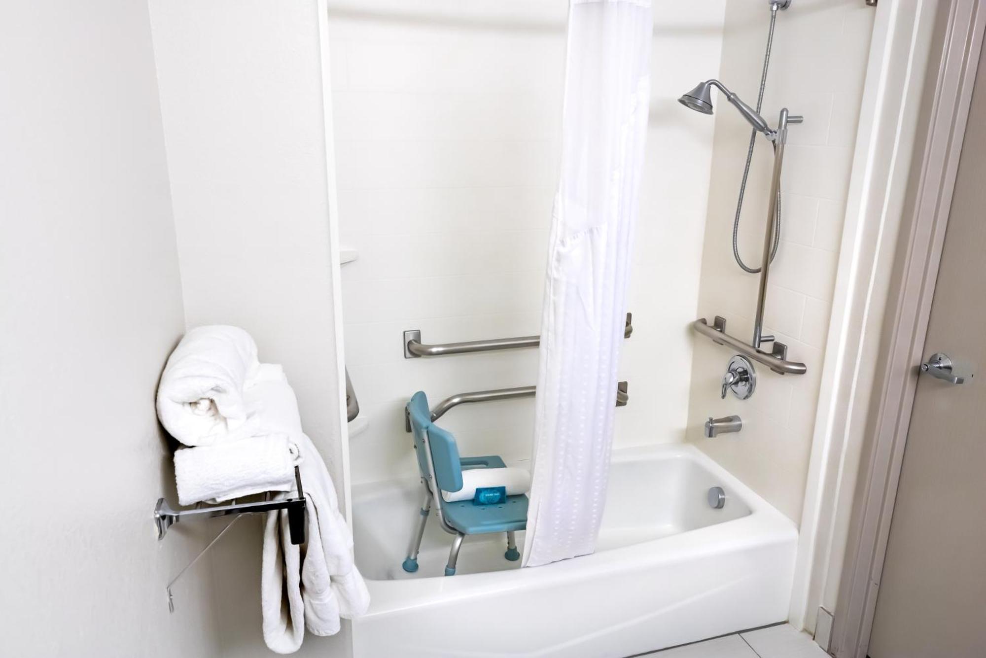 King Room - Mobility Access/Hearing Accessible