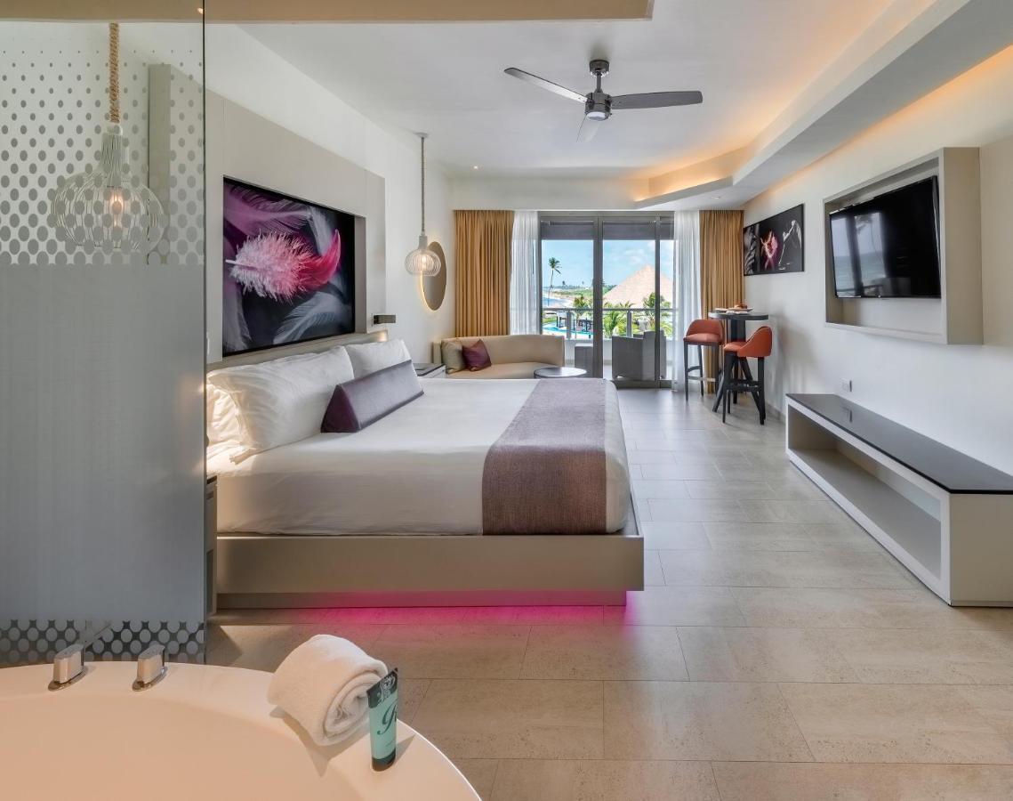 Luxuriöse Diamond Club Junior Suite mit Meerblick