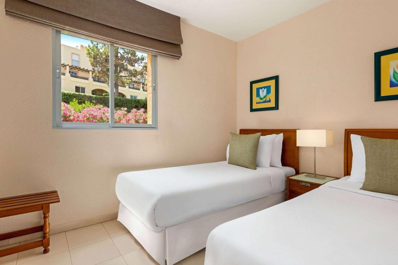 Classic Two Bedroom Apartment Sea View,1373853452:JPEG