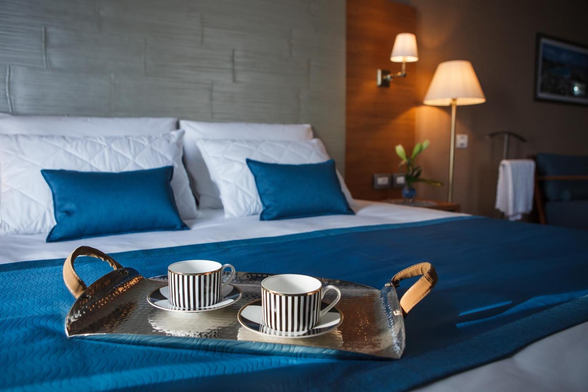 Panoramic Deluxe Double Room with Balcony and Sea View