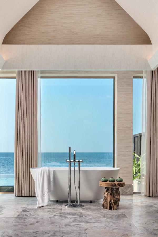 Grand Ocean Pool Villa