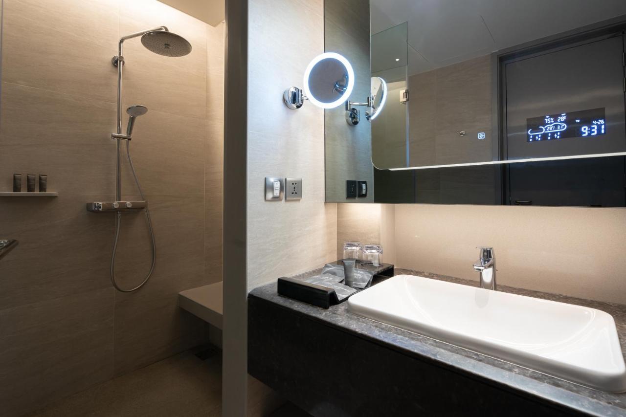Space Deluxe Twin Room