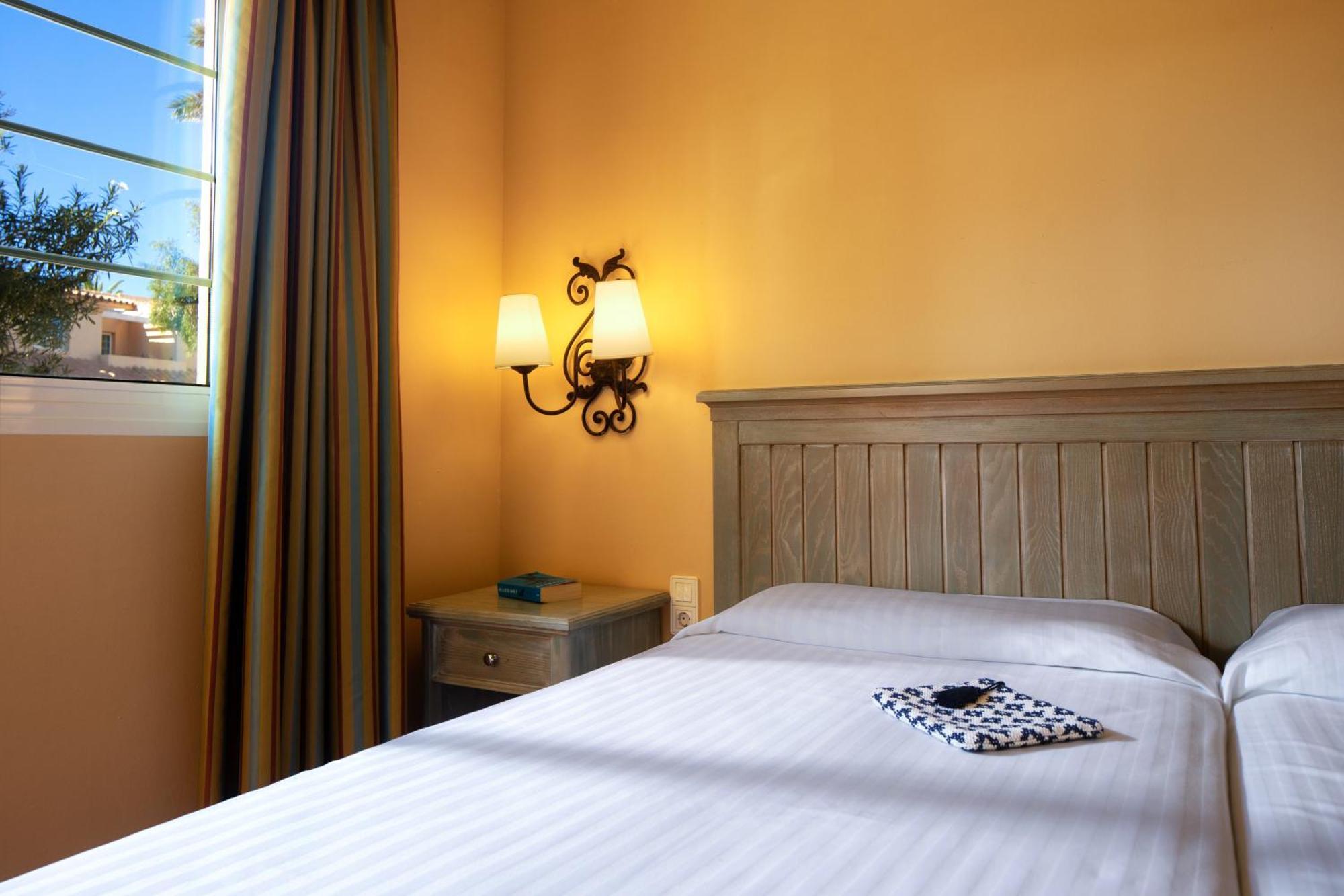 Chambre Double (1 Adulte et 1 Enfant)