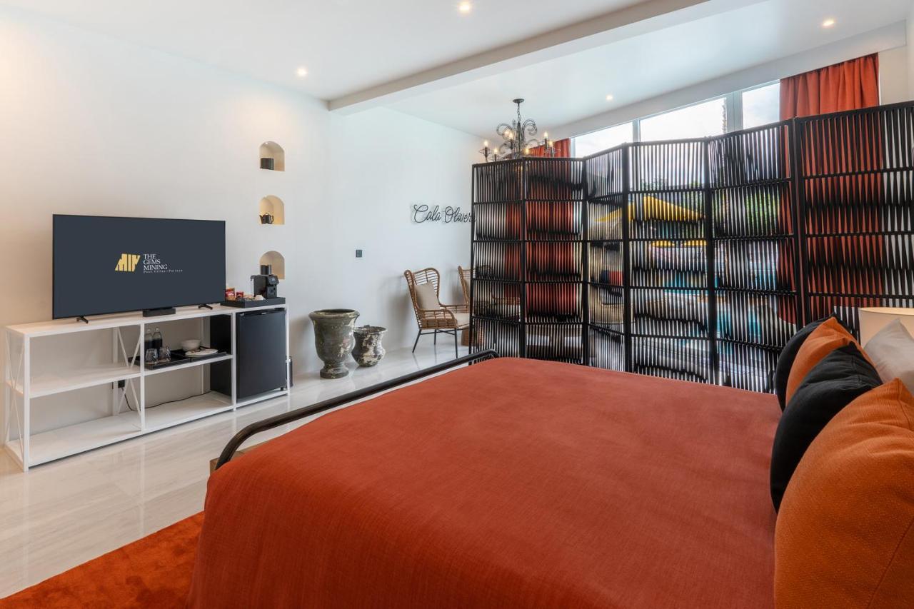 Gold One-Bedroom Pool Access