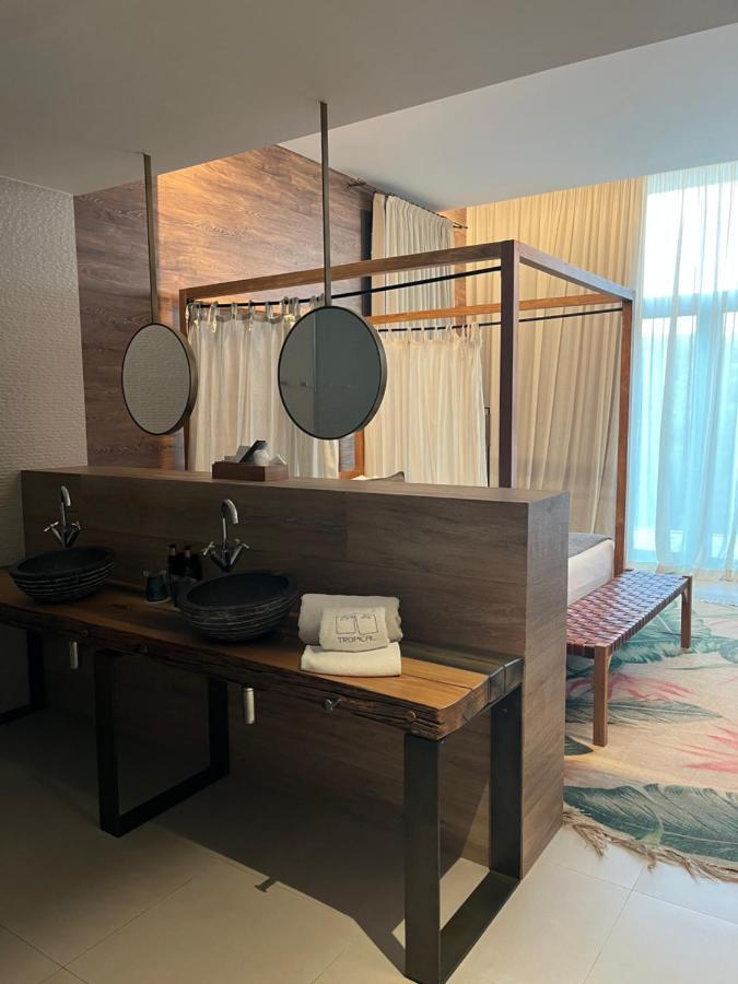 Adapted Junior Suite,1323229318:JPEG