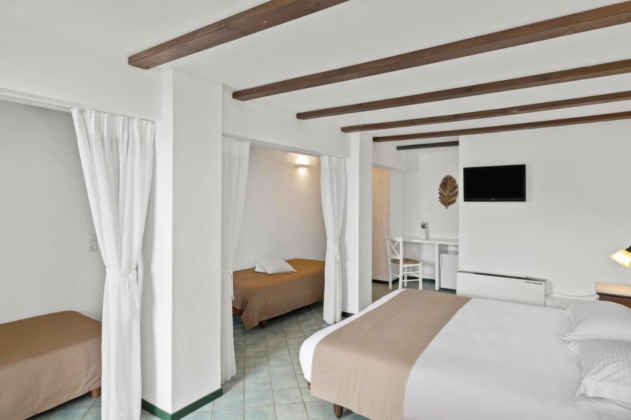 Triple Room with Garden View