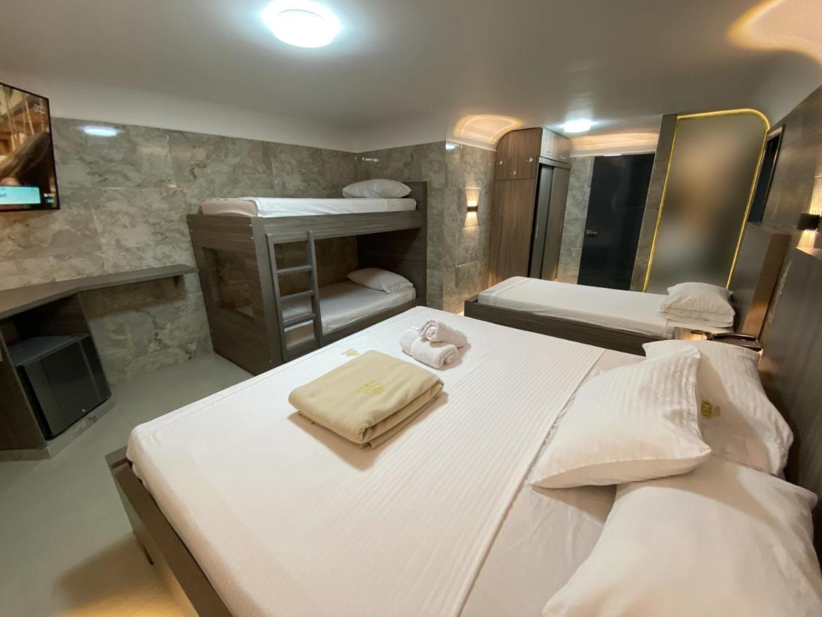 Deluxe Family Suite,1341481250:JPEG