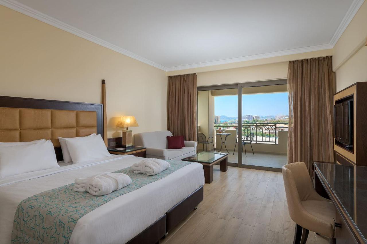 Deluxe Double or Twin Room Pool View,835684037:JPEG