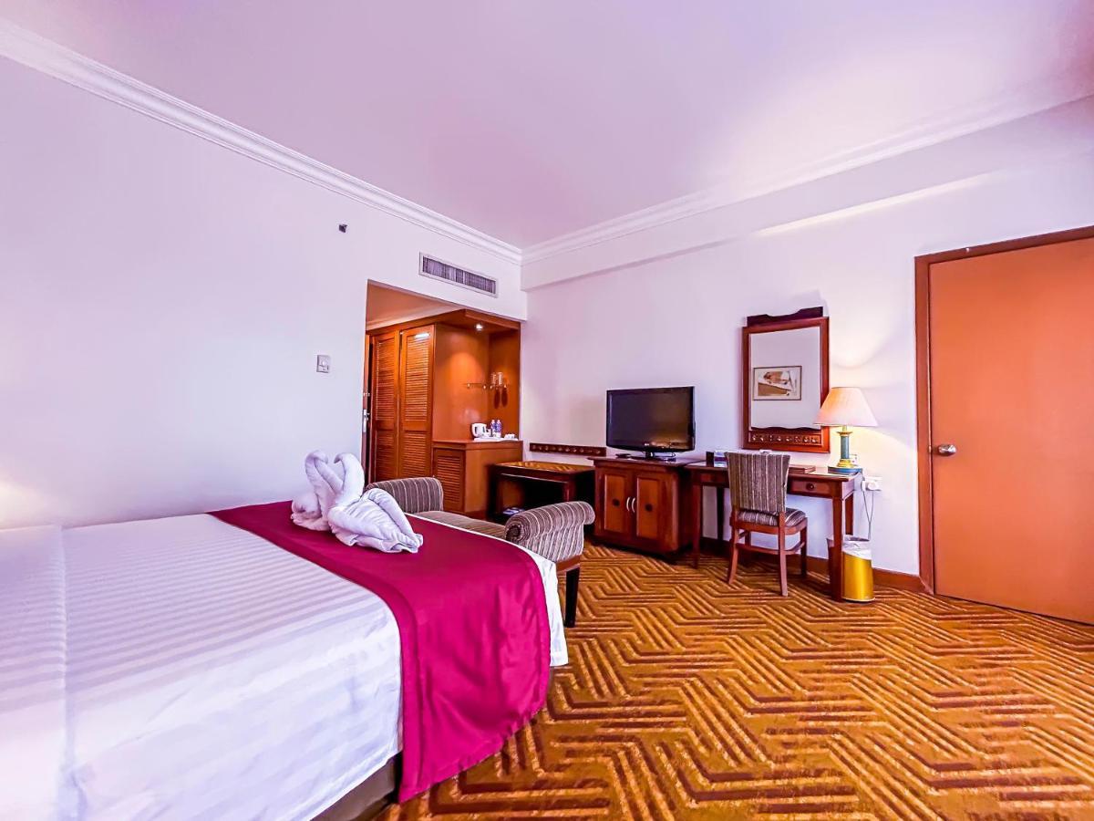 Deluxe Double or Twin Room