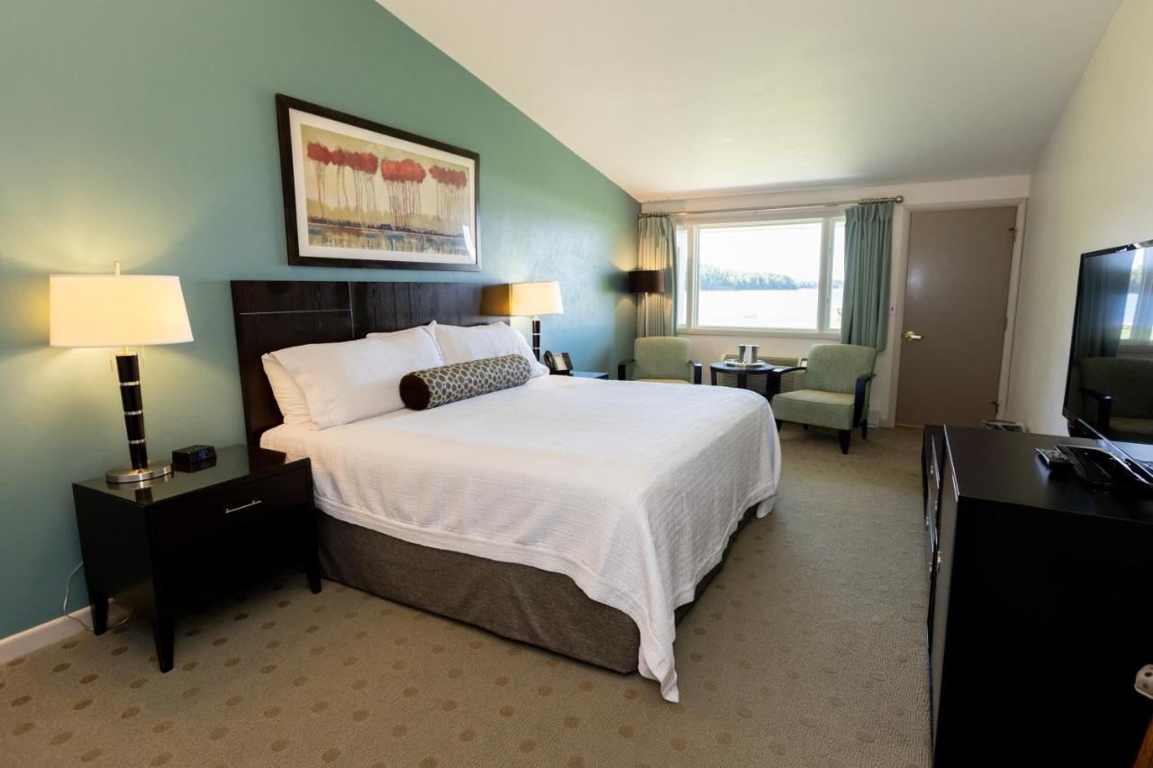 King Room with Lake View