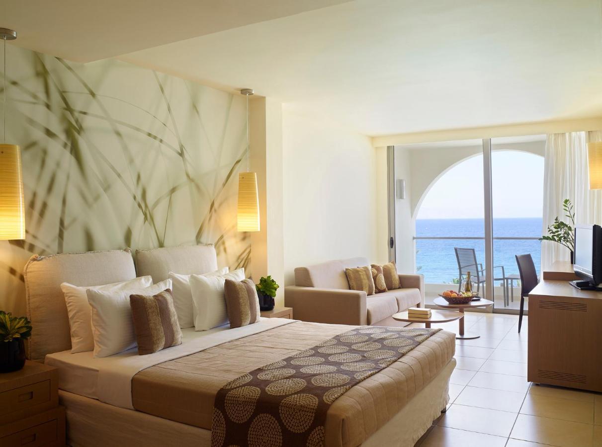 Deluxe Room with Sea View