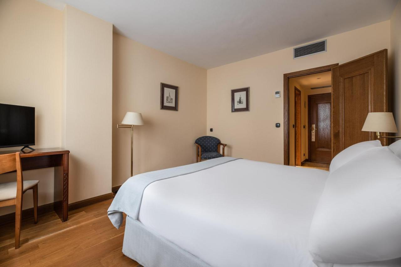 Double Room,1365050078:JPEG