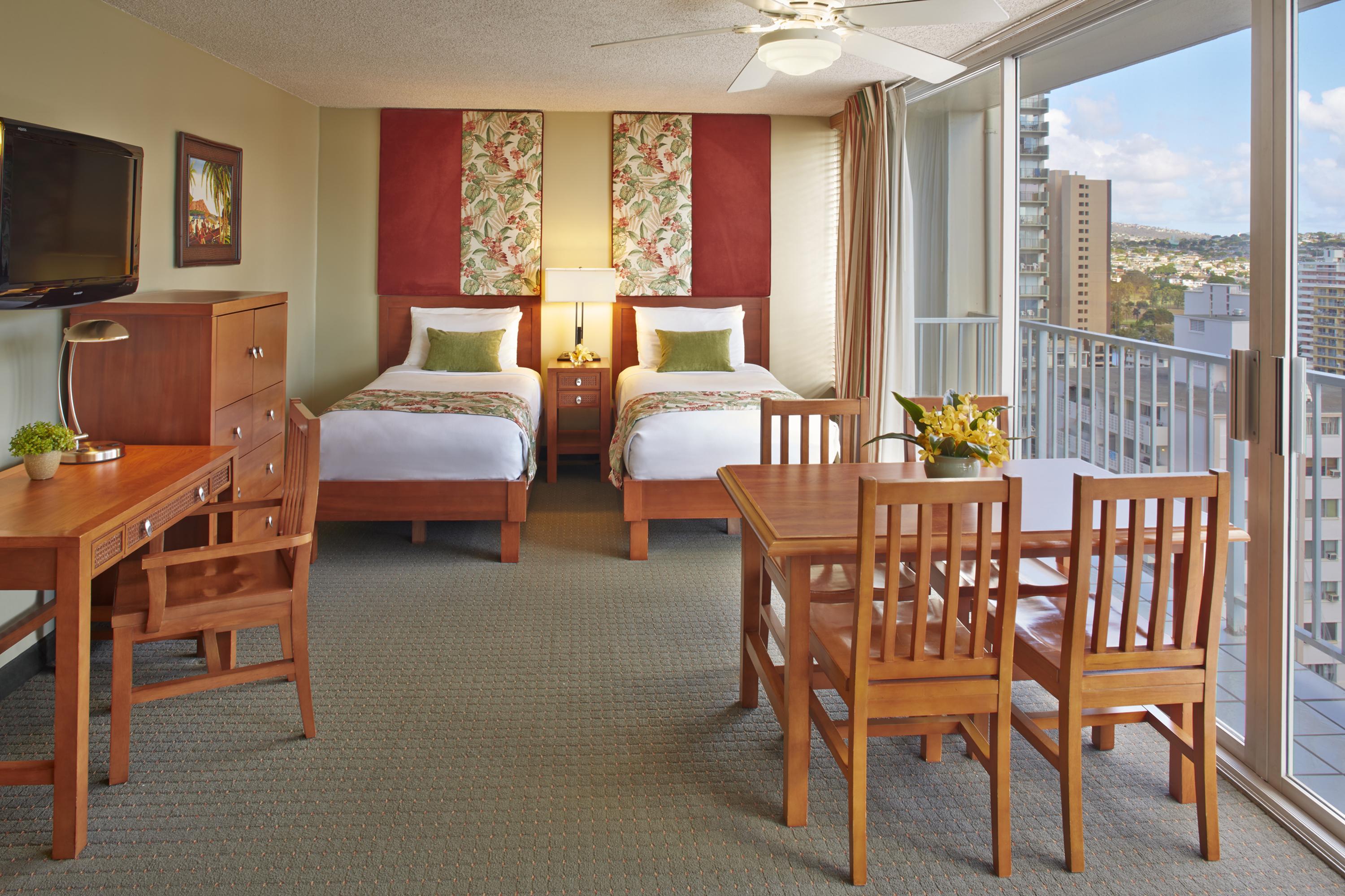 Studio Suite with Two Twin Beds