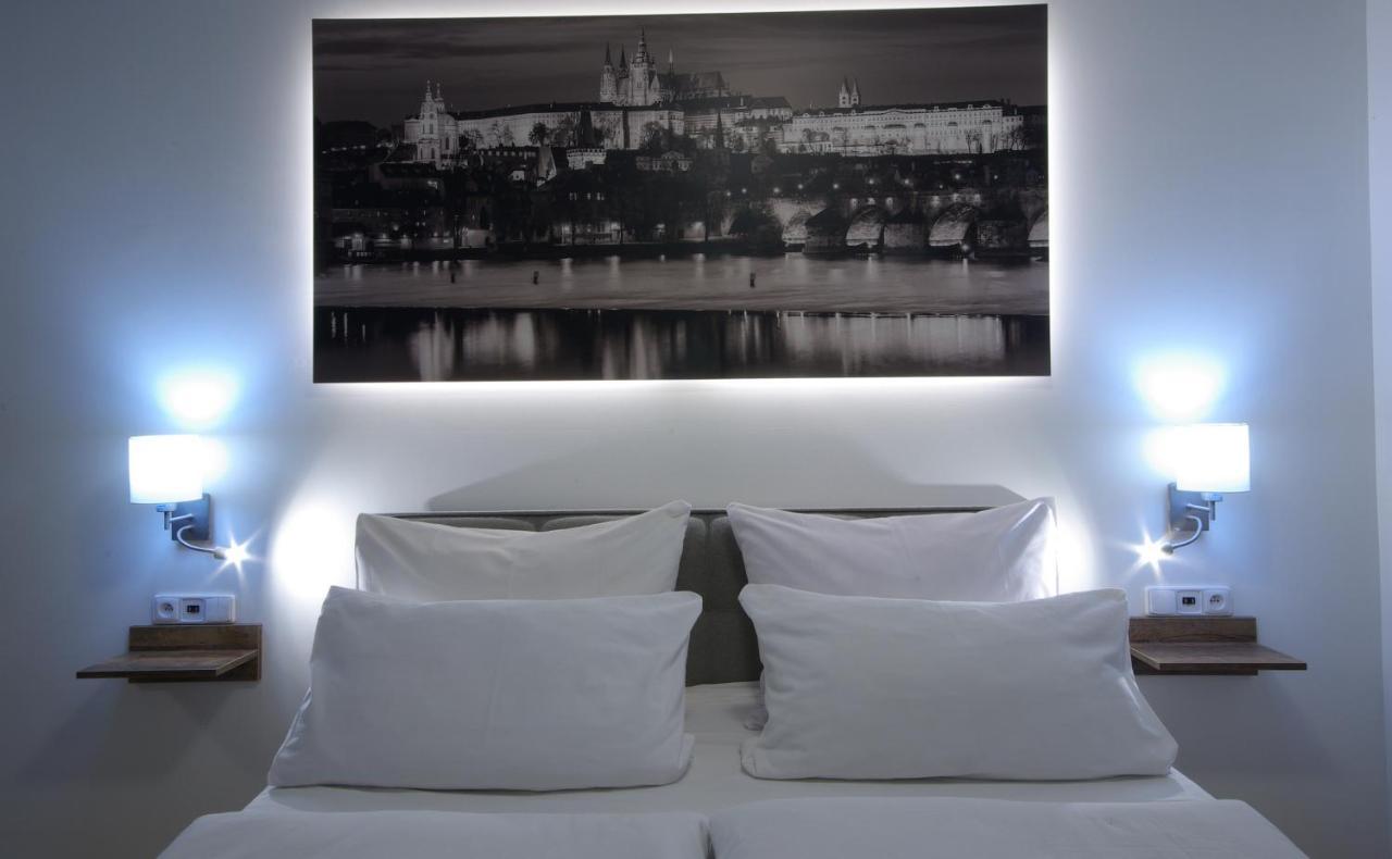 Doppelzimmer mit Whirlpool-Badewanne