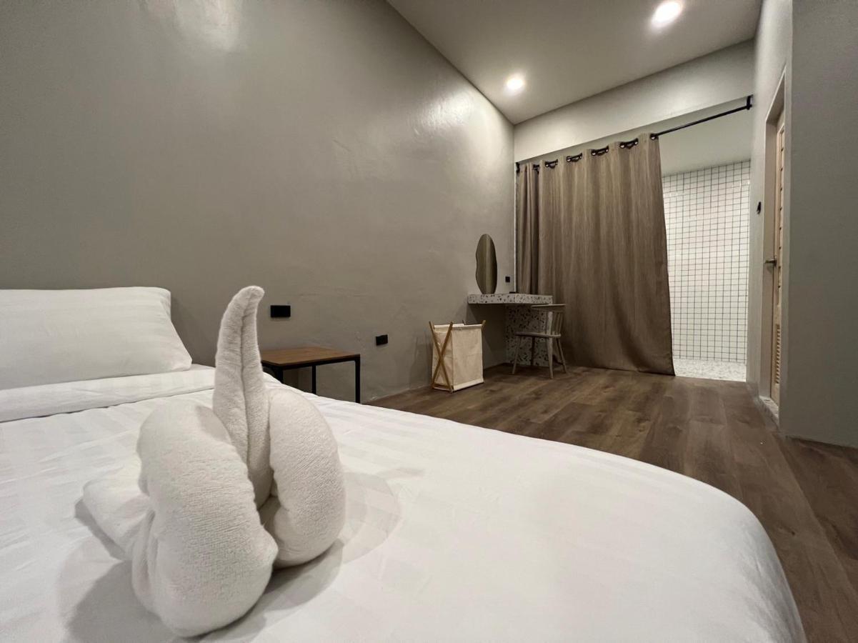 Suite with Hot Tub