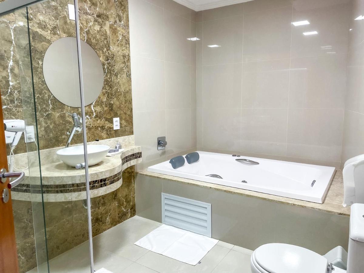 Deluxe Suite,1588400345:JPEG