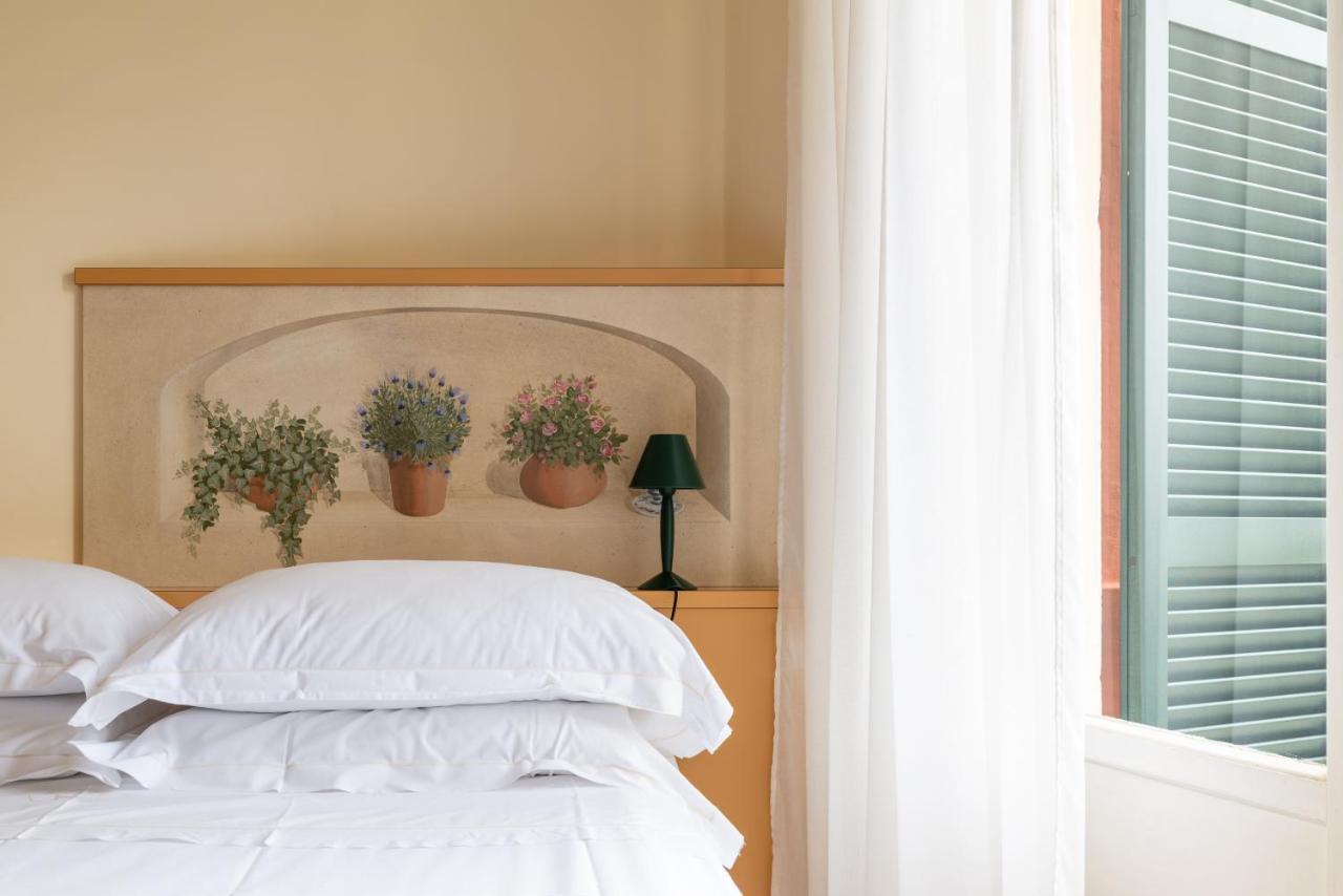 Queen Room,1394970500:JPEG