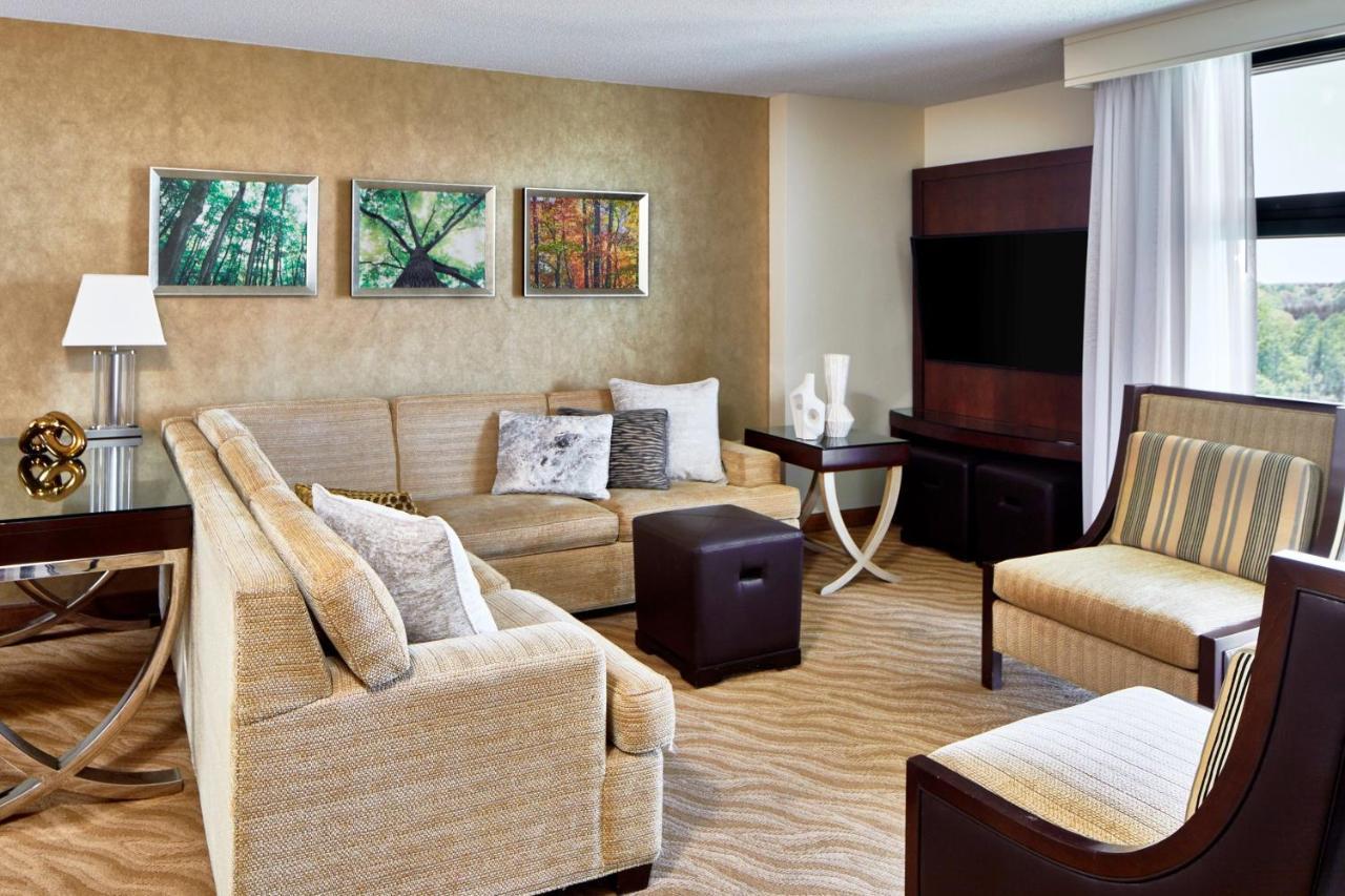 Concierge level, 1 Bedroom Junior Suite, 1 King